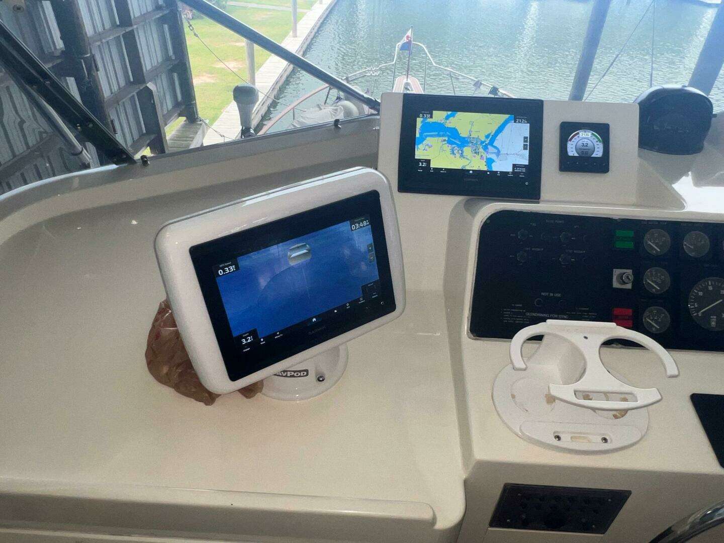 1988 Hatteras Motor Yacht - Image 108