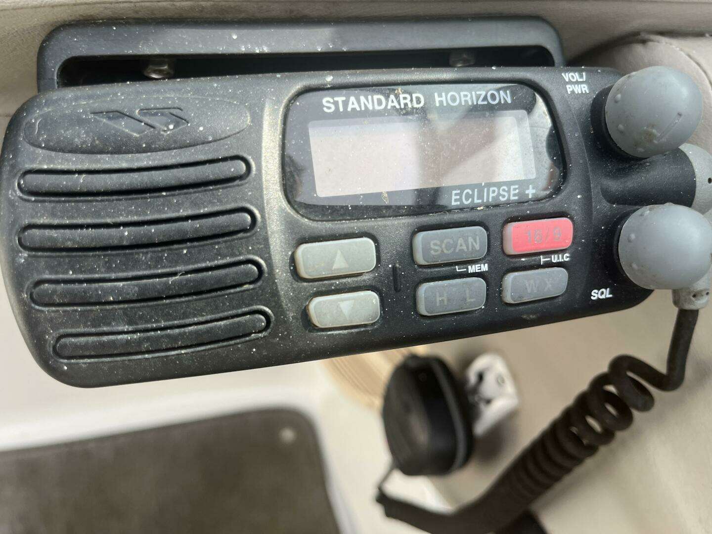 2002 Cobalt 282 - Image 27
