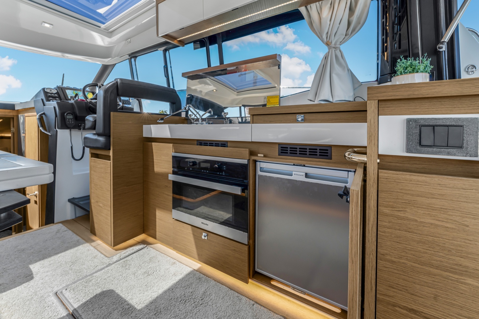 2020 Jeanneau NC 37 - Image 25