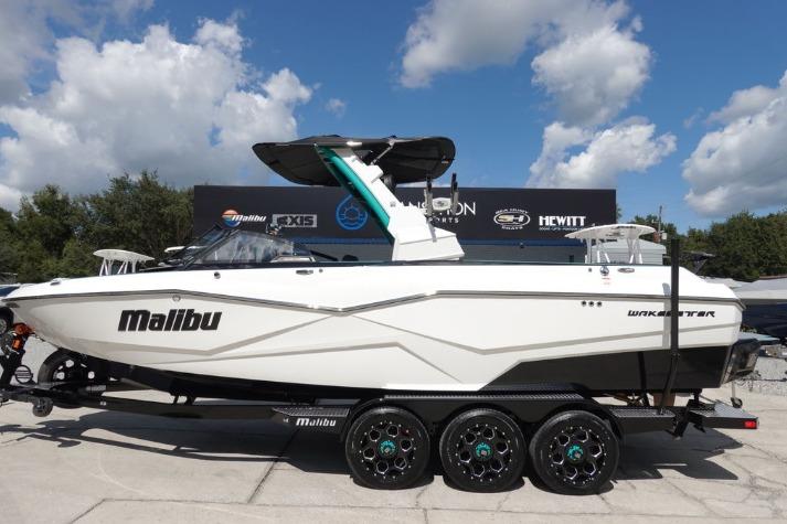2022 Malibu Wakesetter 25 LSV