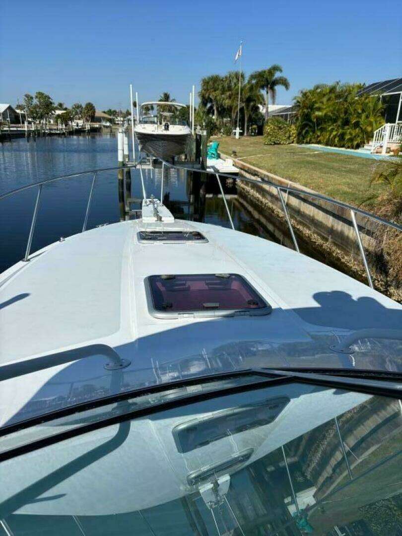 1987 Chris-Craft 284 - Image 5