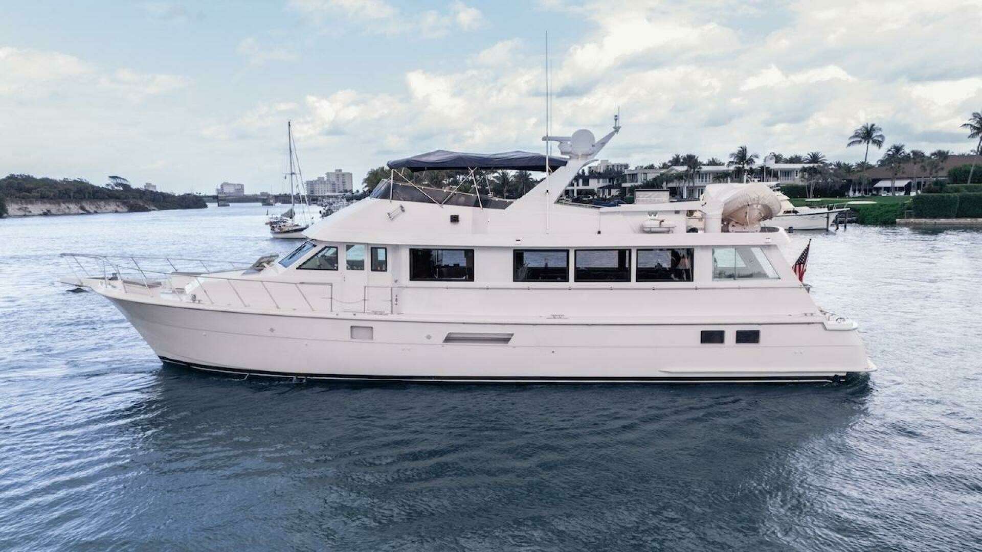 1998 Hatteras Sport Deck - Image 12