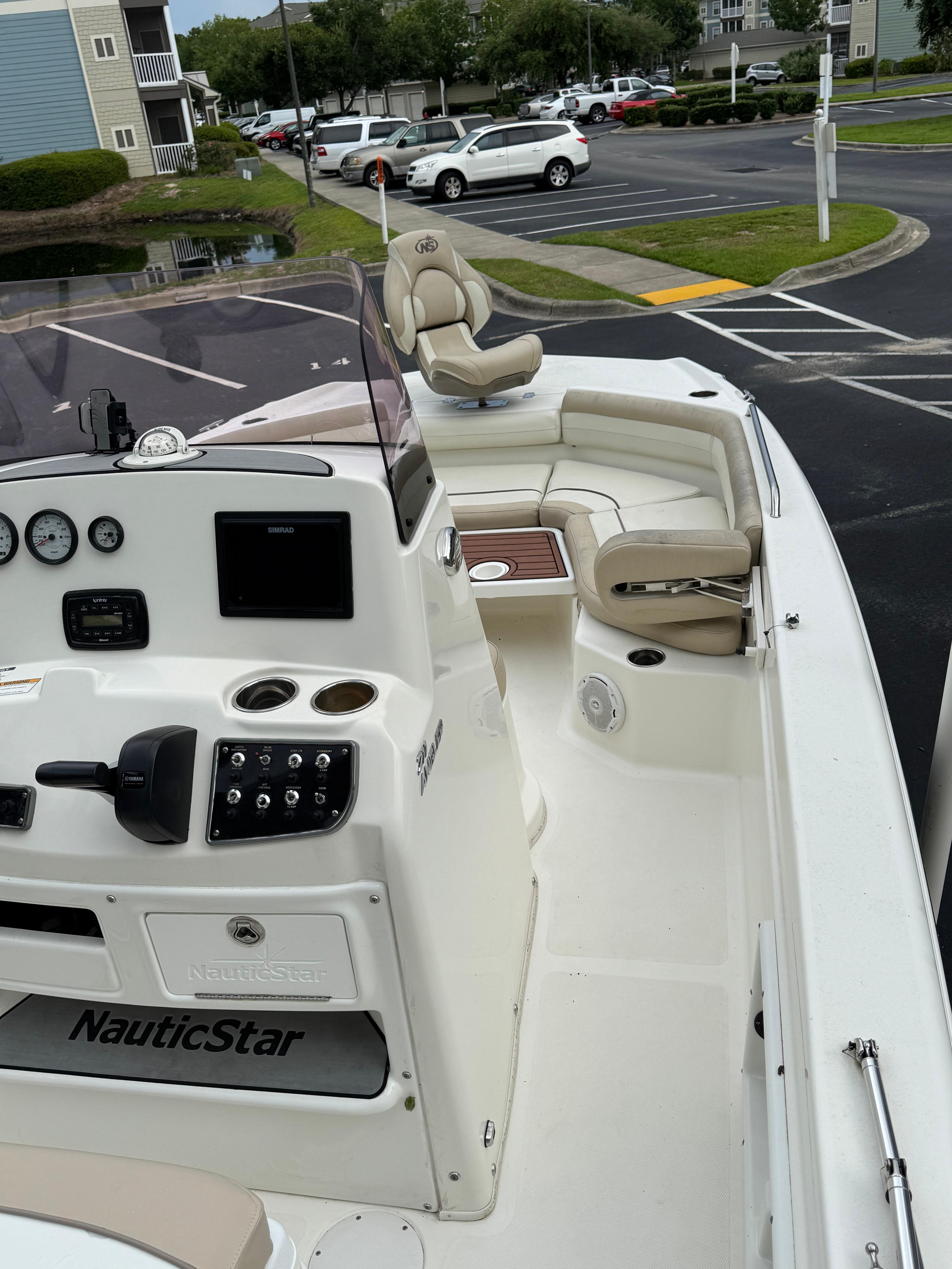 2018 NauticStar 211 Angler - 5
