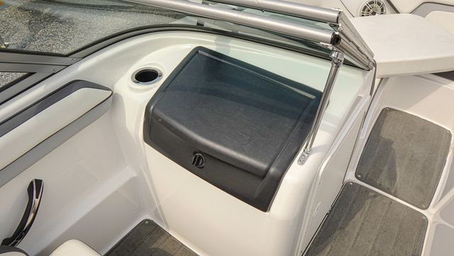 2015 Yamaha Boats SX192 - 17