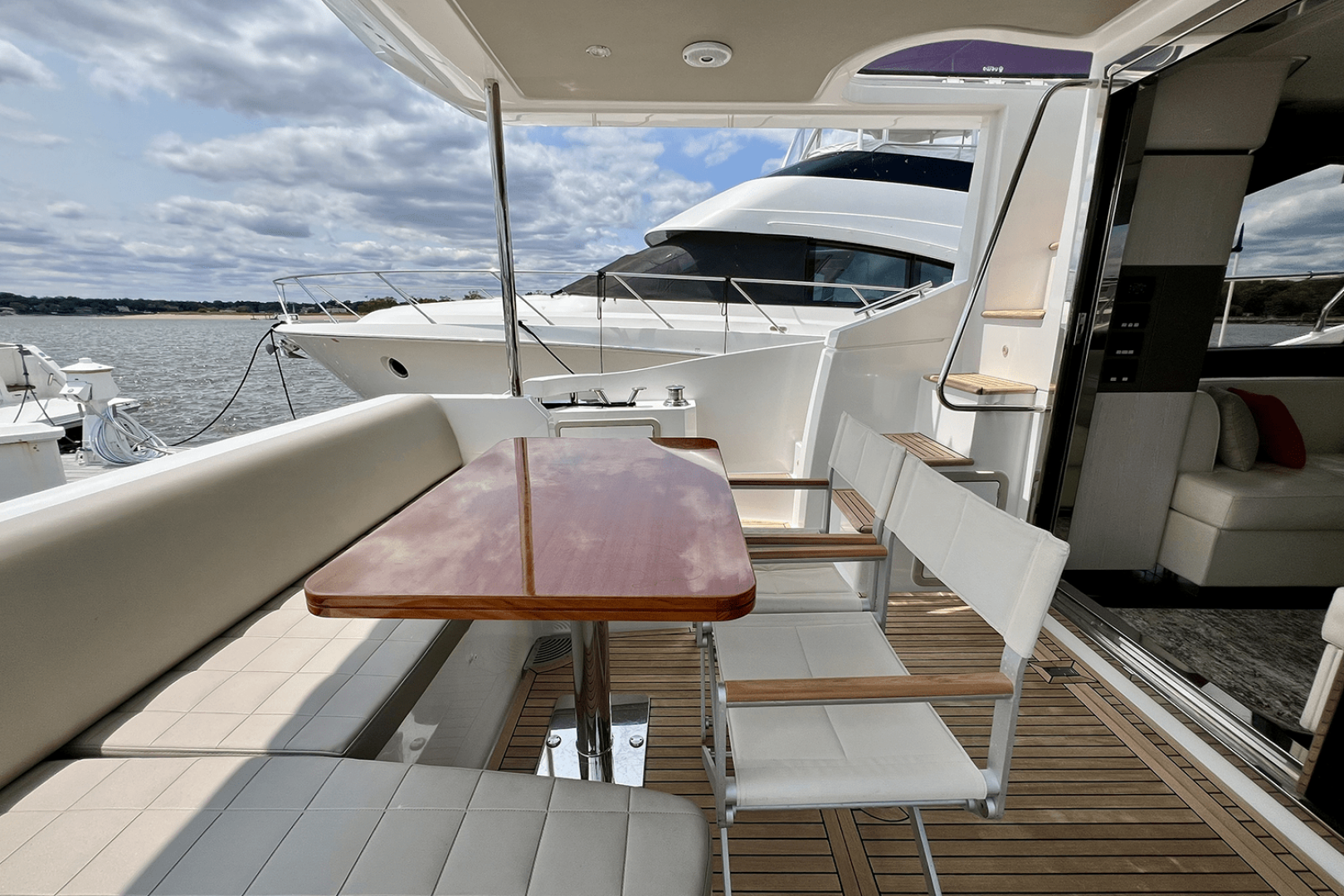 2019 Azimut 50 FLYBRIDGE - Image 14