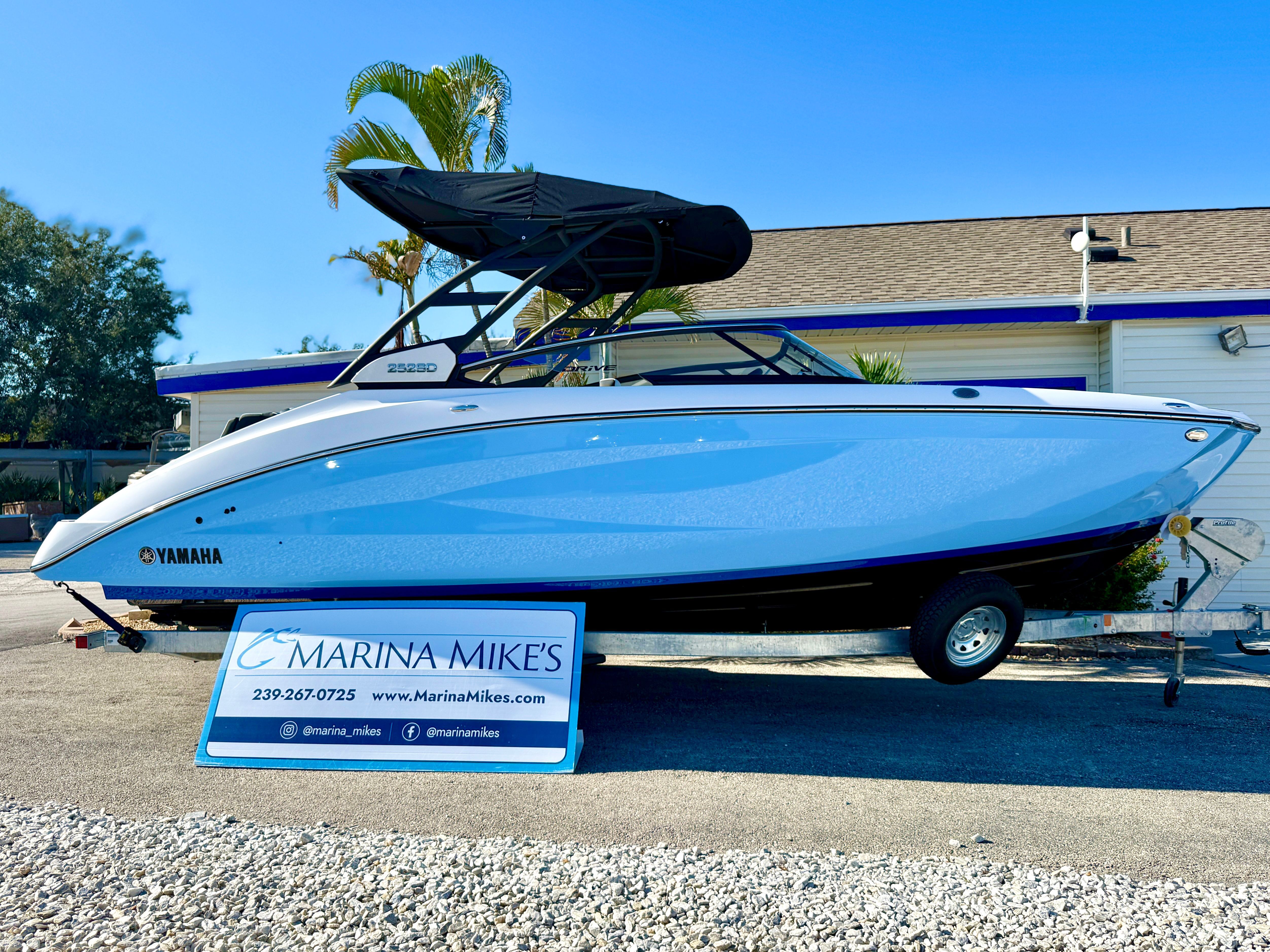 2026 Yamaha Boats 252SD