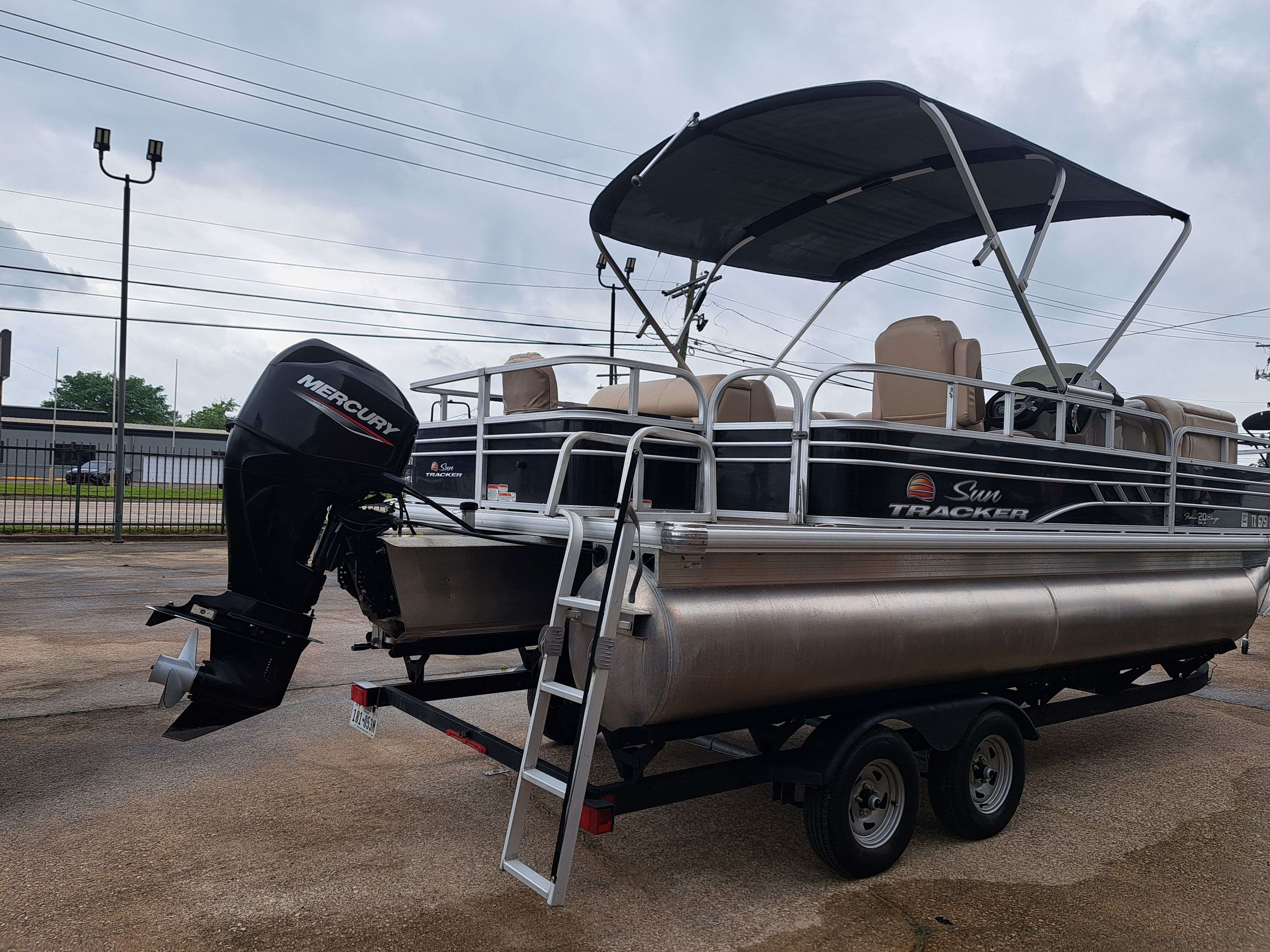 2022 Sun Tracker FB20 DLX - 9