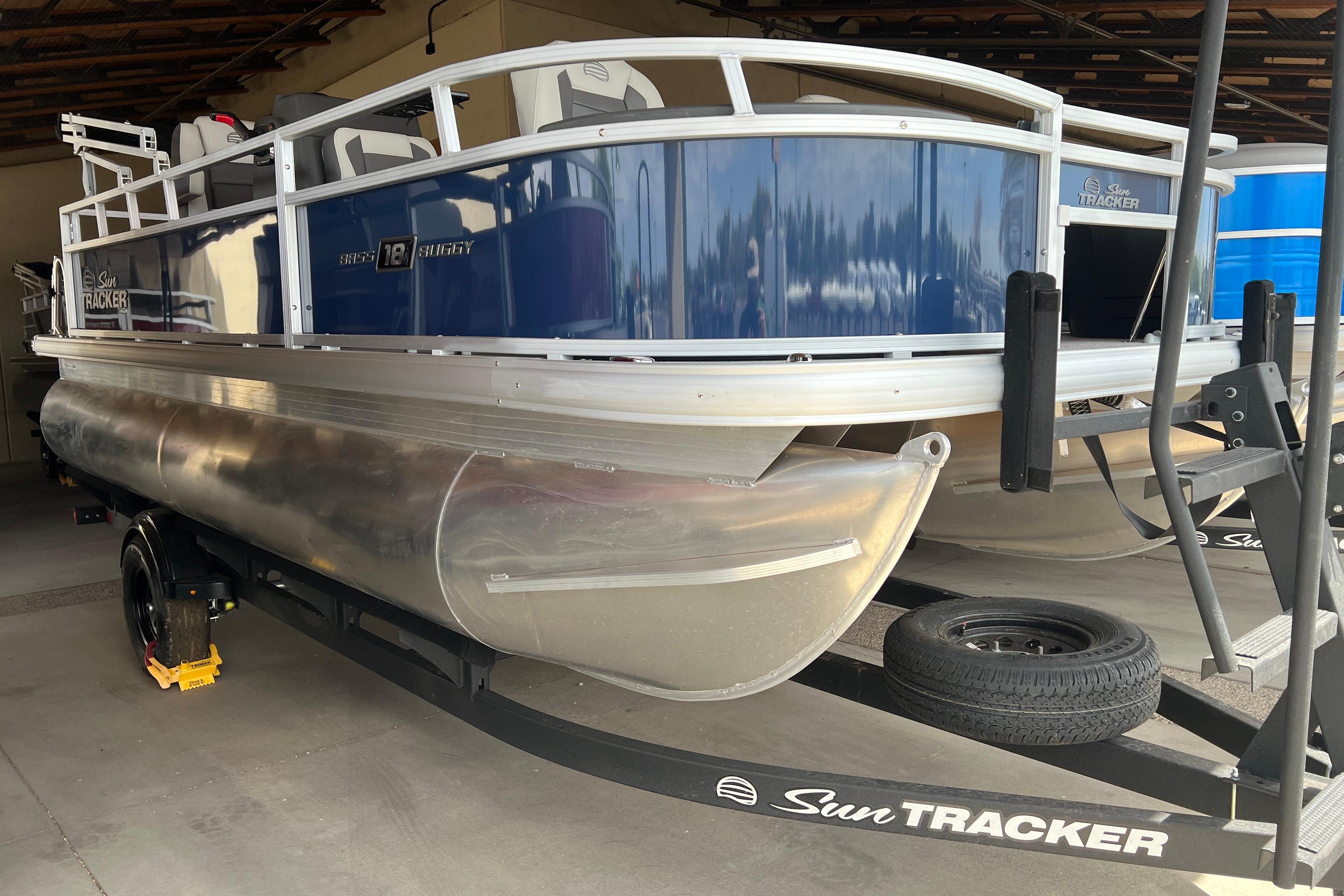 2026 Sun Tracker Bass Buggy 18 DLX