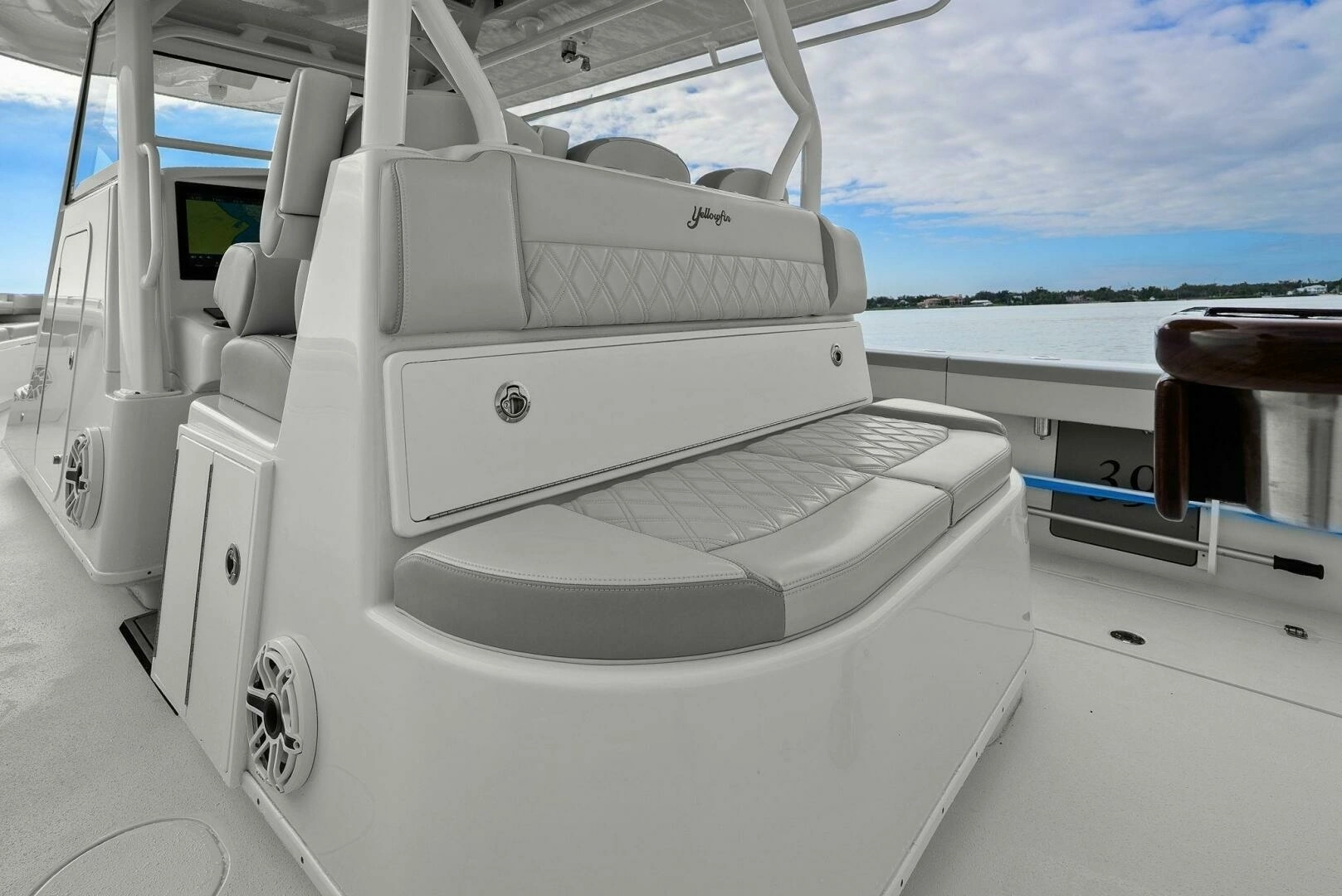 2023 Yellowfin 39 Offshore - Image 17
