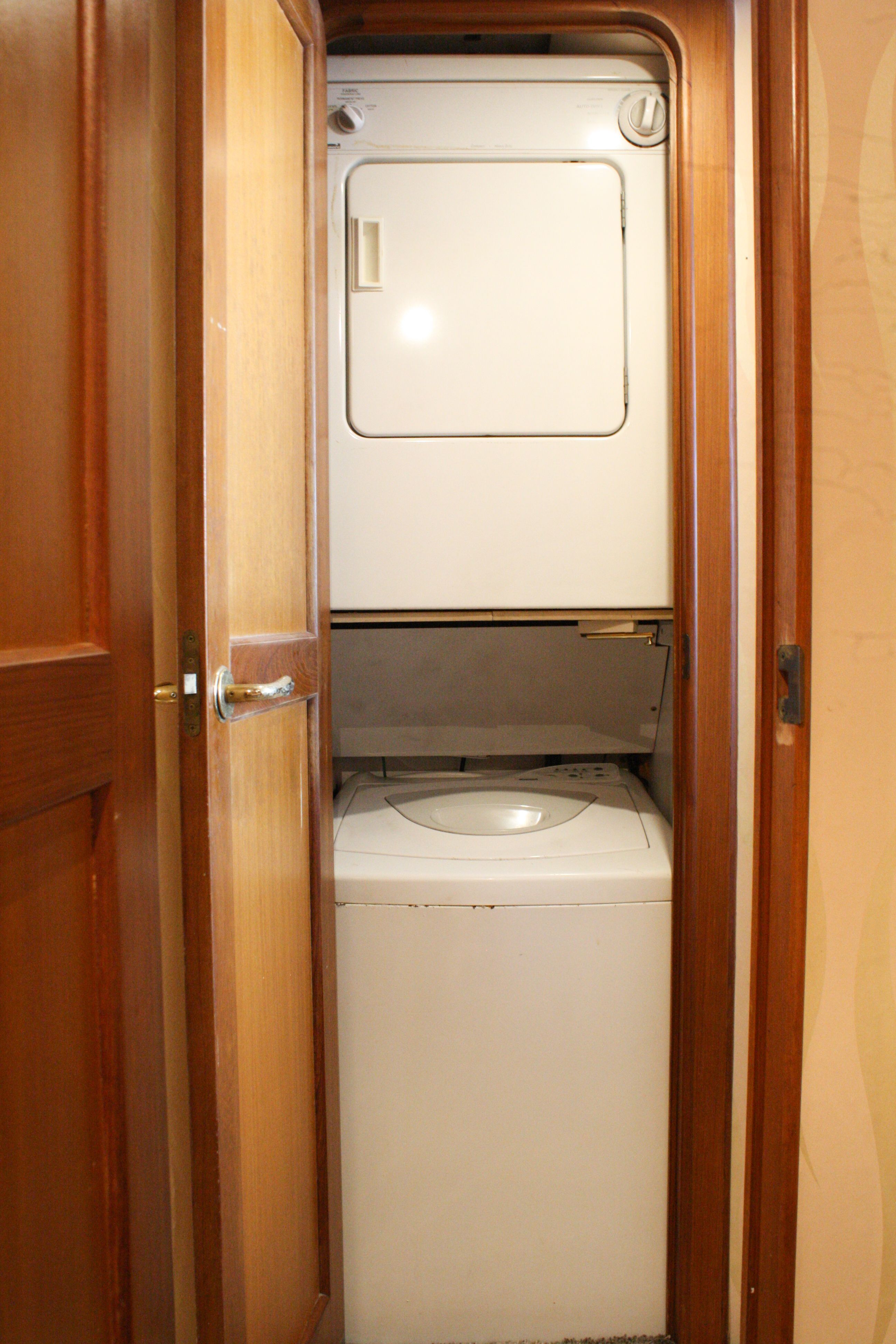 2002 Ocean Yachts 48 Super Sport - 42