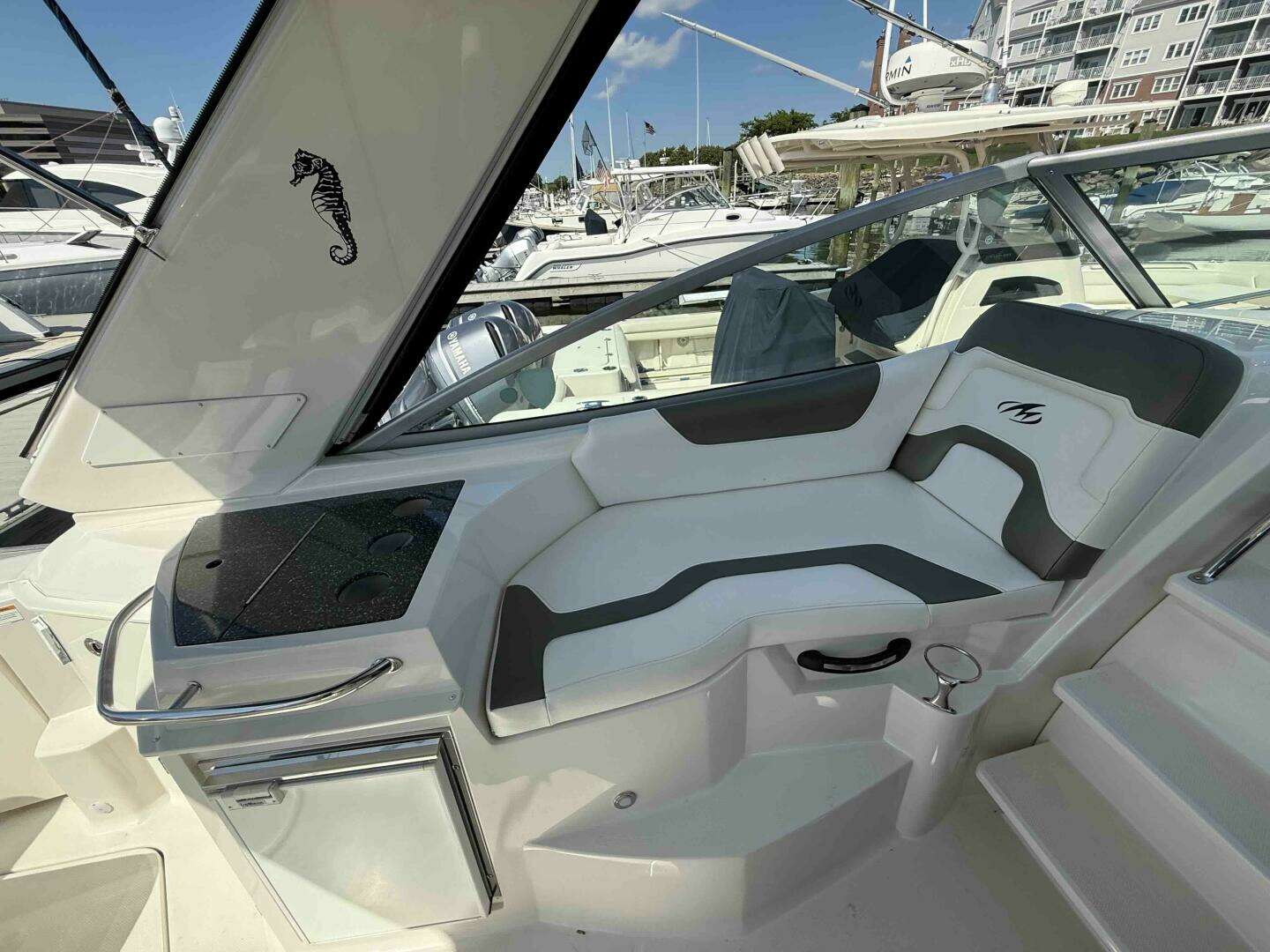2013 Monterey 280 SCR - Image 4