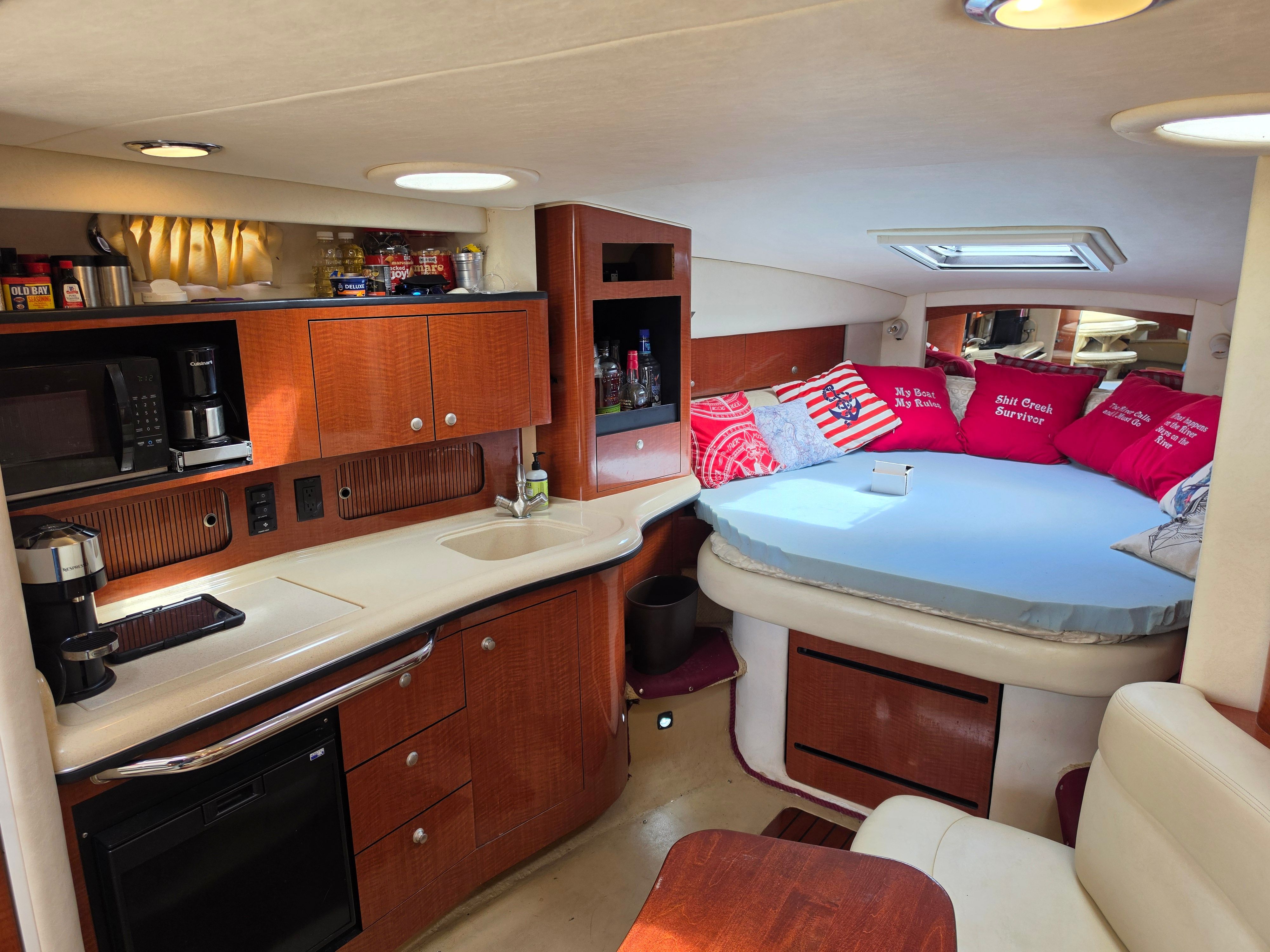 2005 Sea Ray Sundancer 320 - 11