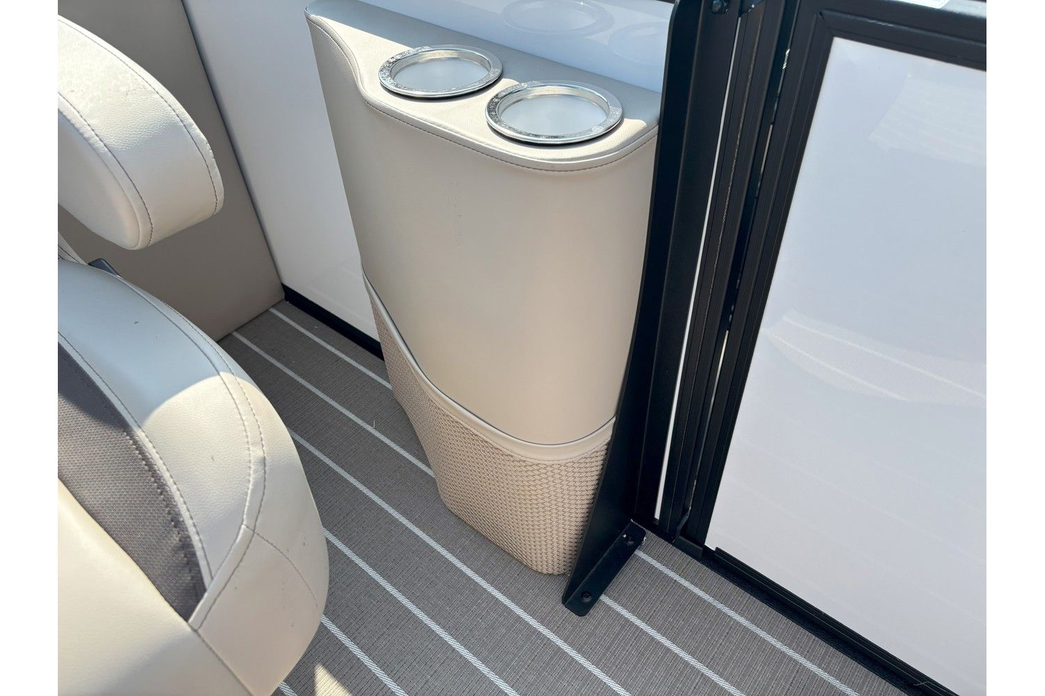 2026 Bentley Pontoons Legacy 223 DL Navigator - 11