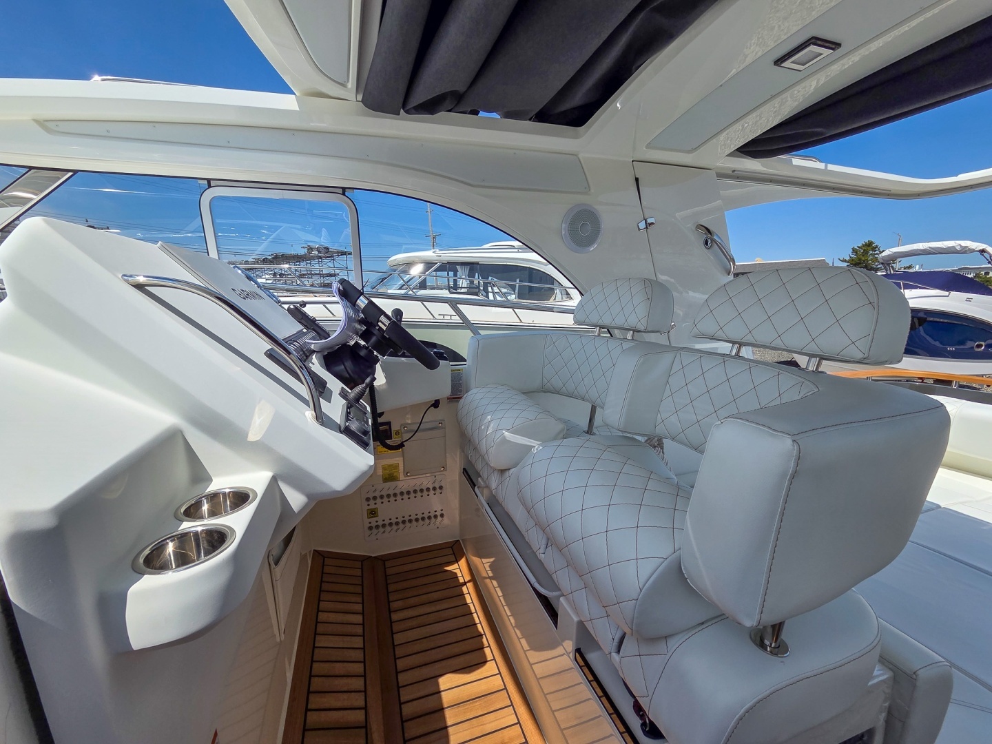 2026 Marex 310 Sun Cruiser - Image 19