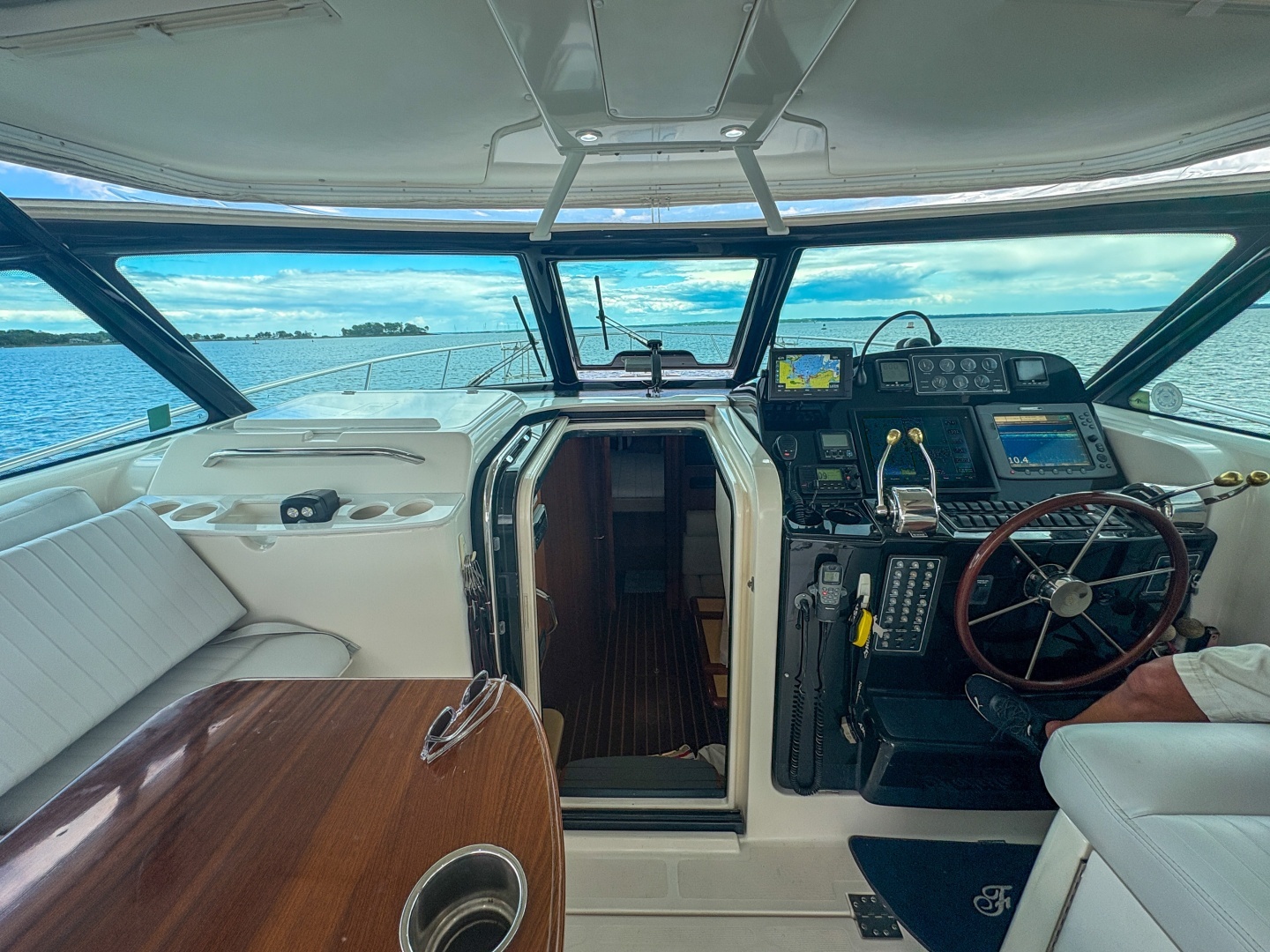 2004 Tiara Yachts 3800 Open - Image 25