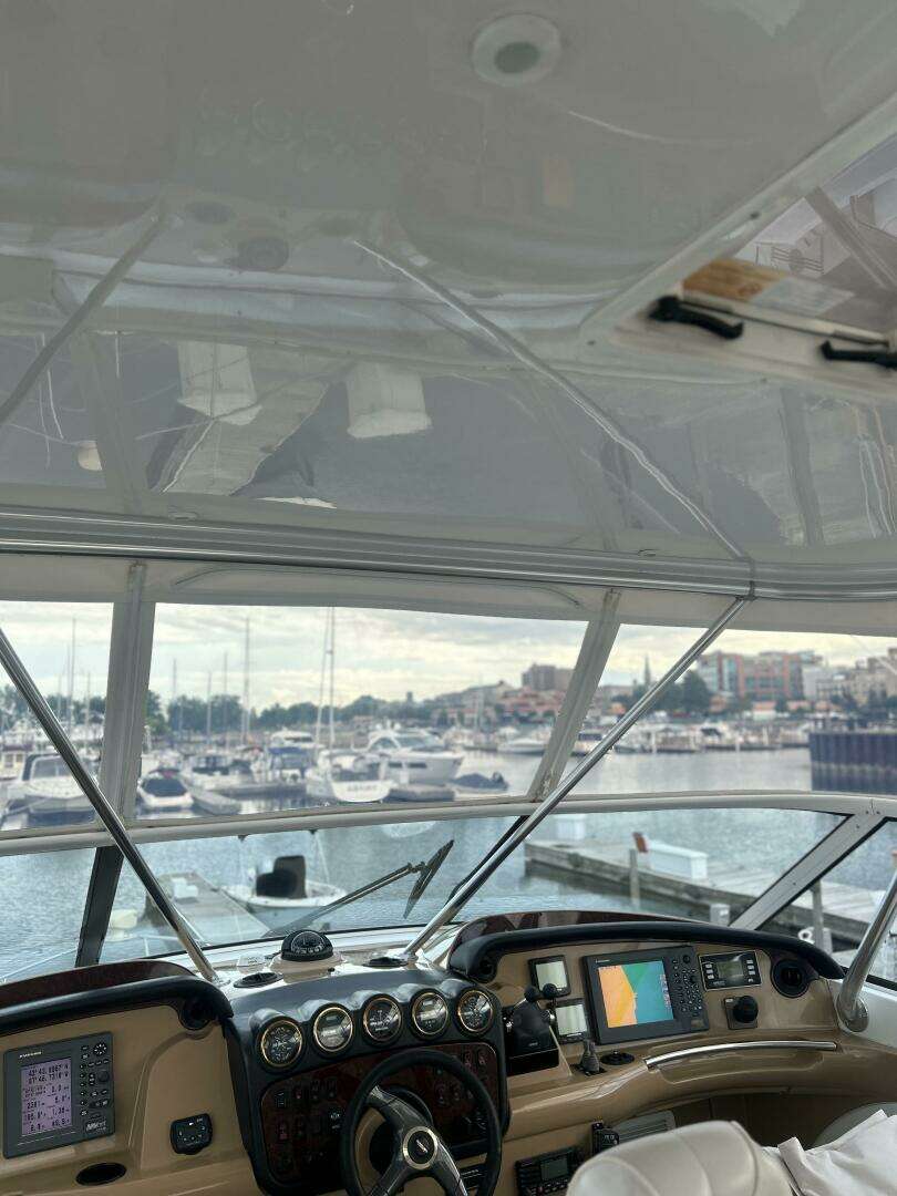 2003 Carver 466 Motor Yacht - Image 27