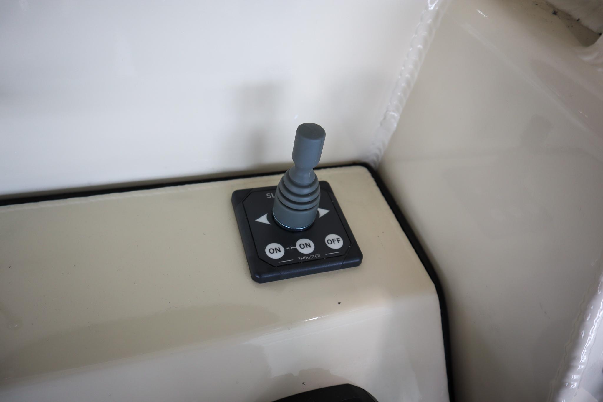 Control panel of 2025 Hewescraft 290 Adventure ET HT boat.