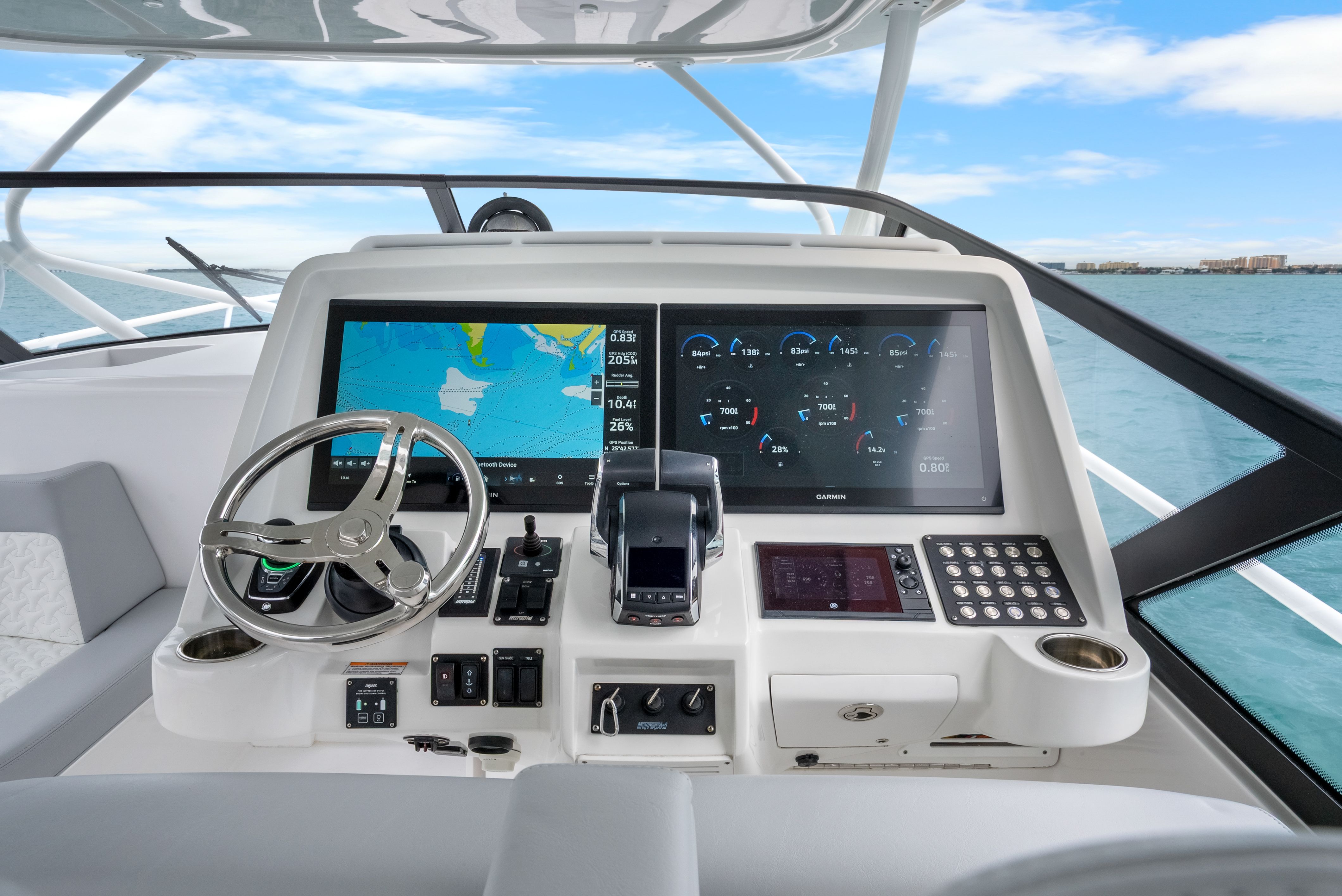 Intrepid 477 Evolution 2024 helm with advanced navigation systems.