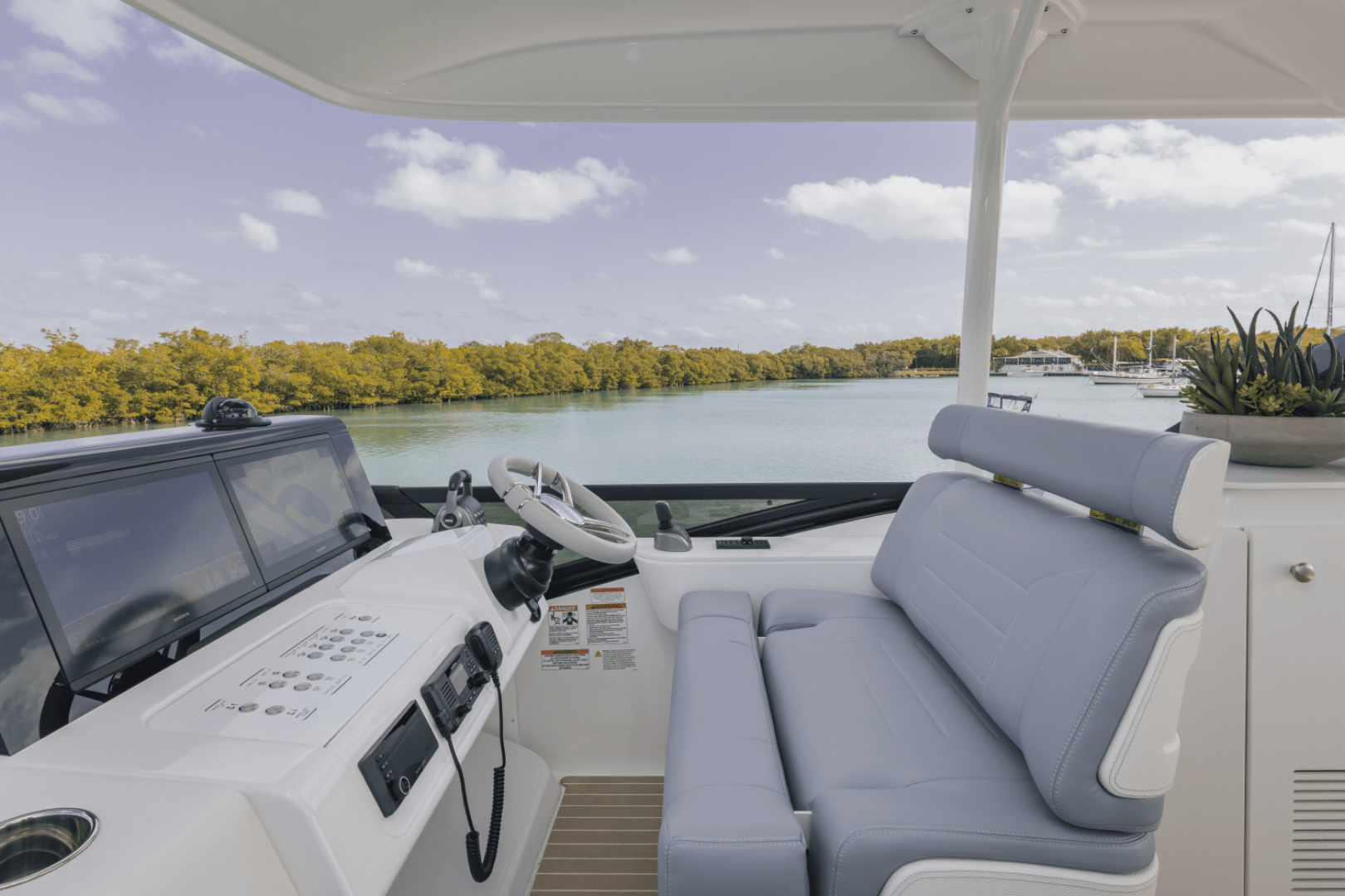2027 Cruisers Yachts 57 FLY - Image 50