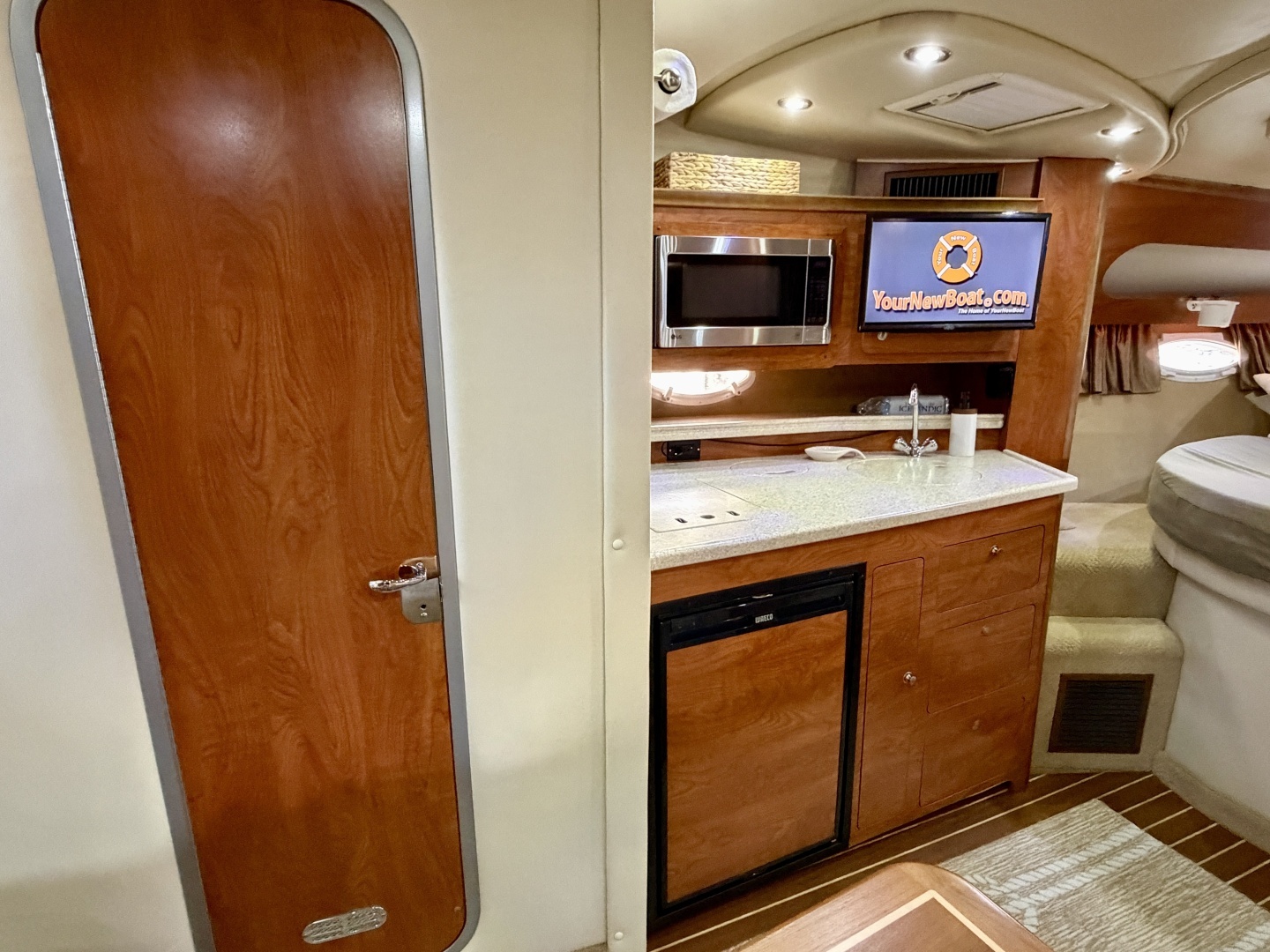 2007 Rinker 350 Express Cruiser - Image 40