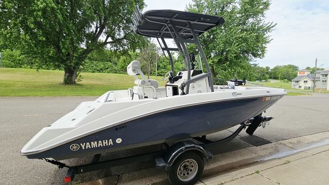 2020 Yamaha Boats 195 FSH Sport - 4
