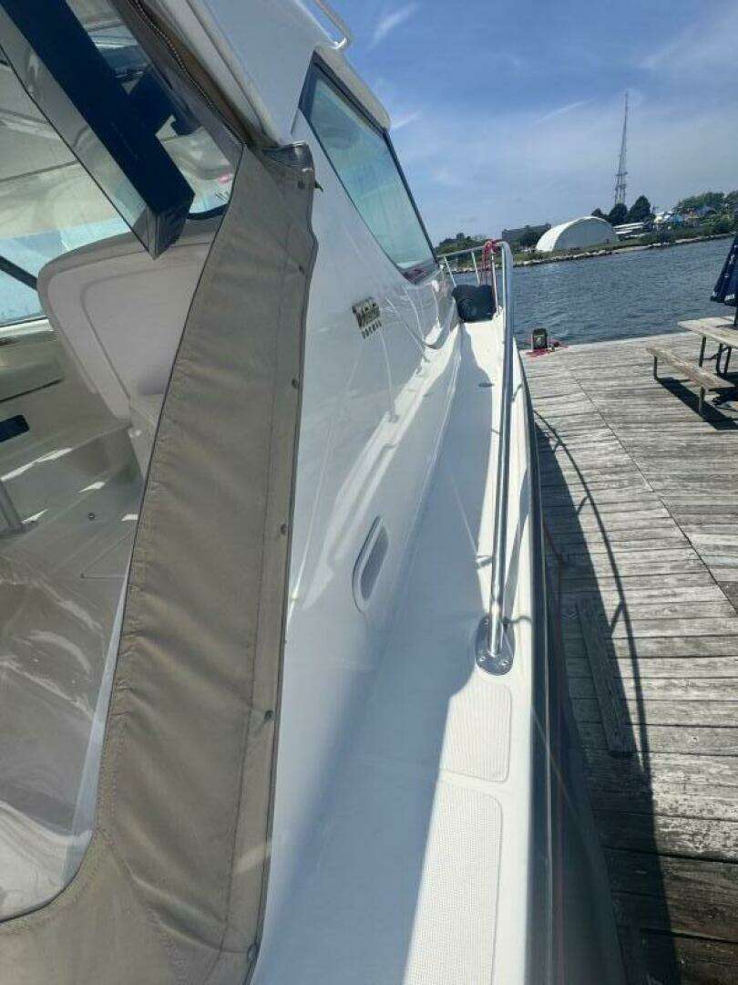 2006 Tiara Yachts 43 Sovran - Image 16
