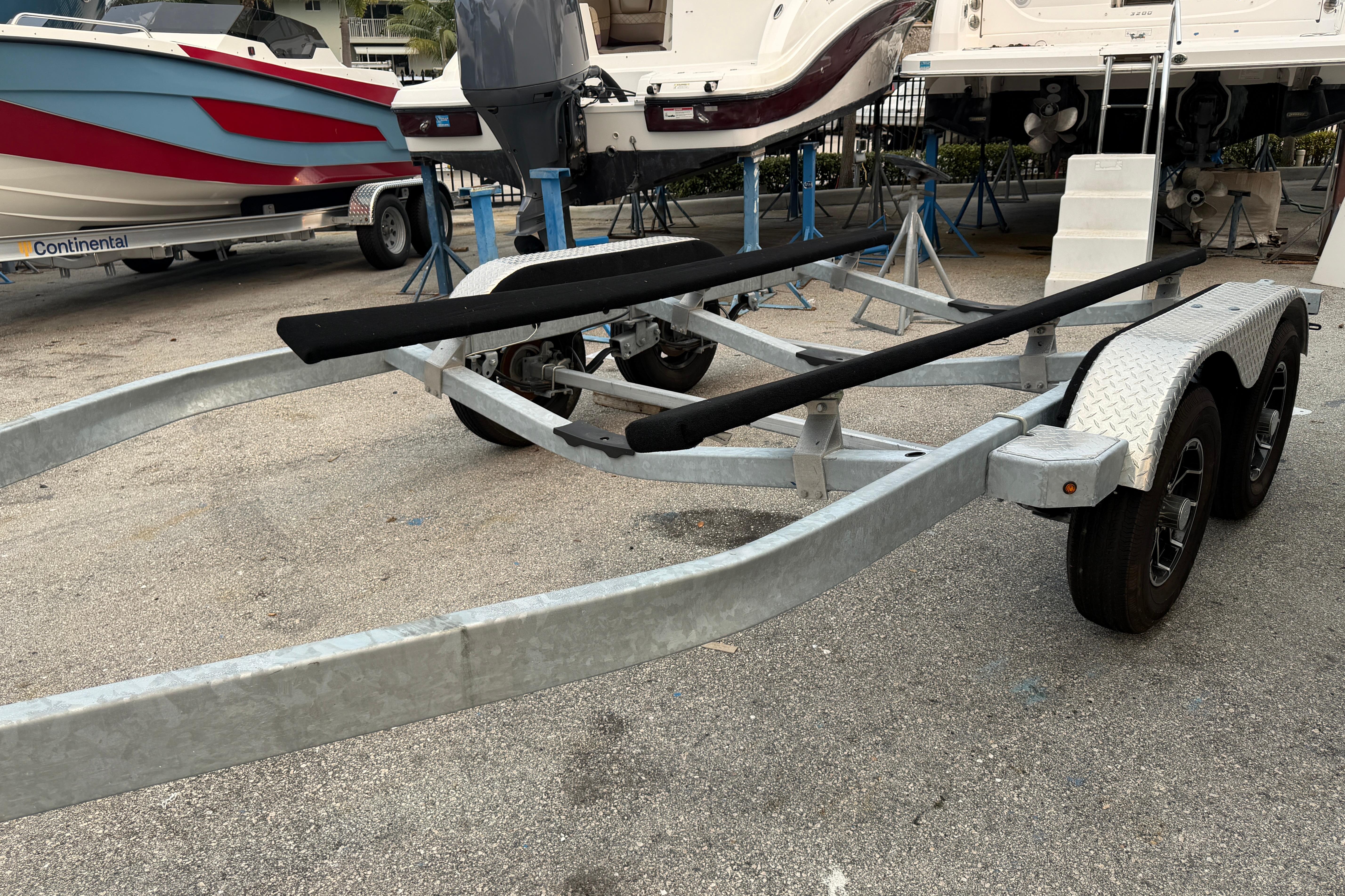 2025 Trailer SRT5000