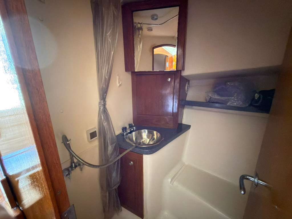 2000 Luhrs Tournament 340 Convertible - 46