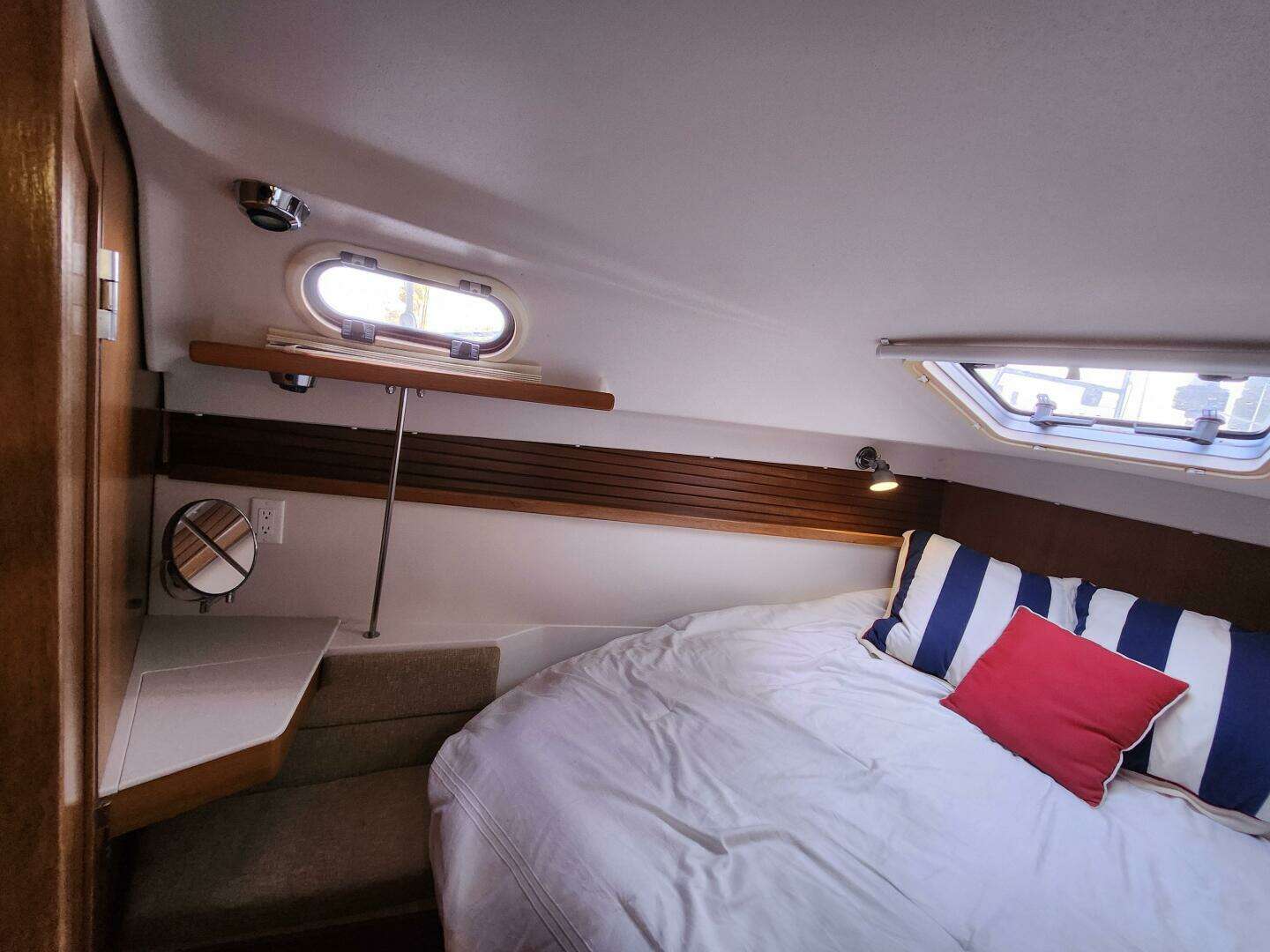 2012 Catalina 355 - Image 46