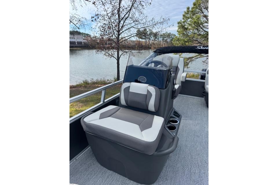 2026 Sun Tracker Bass Buggy 16 XL Select pontoon boat interior with seating and console.