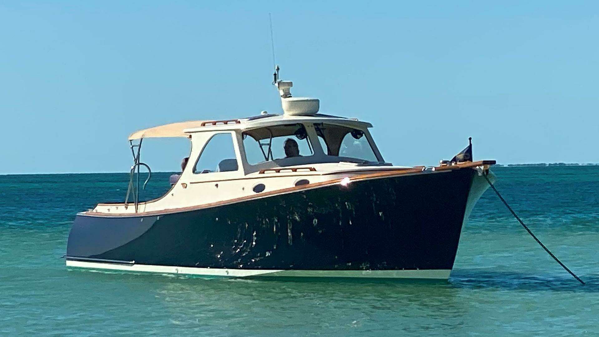 1998 Hinckley 36 Classic - Image 2