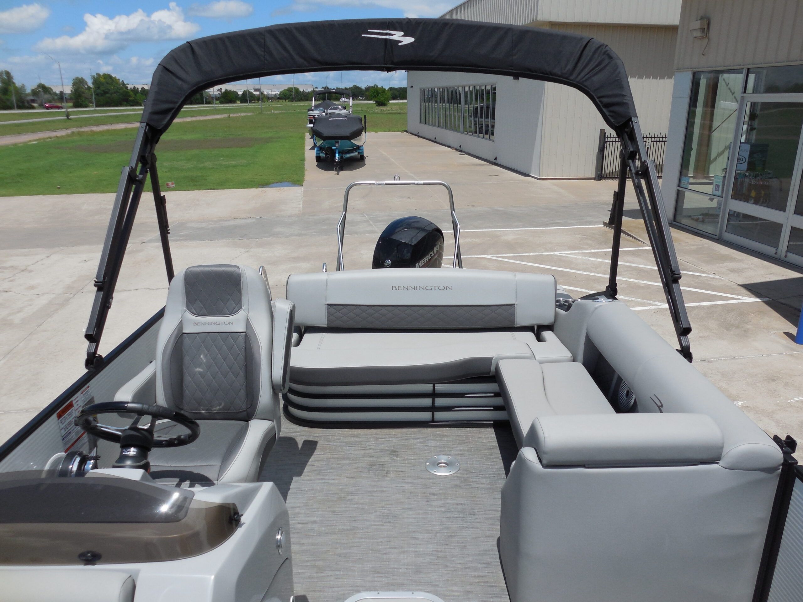 2023 Bennington 22LSB - 10