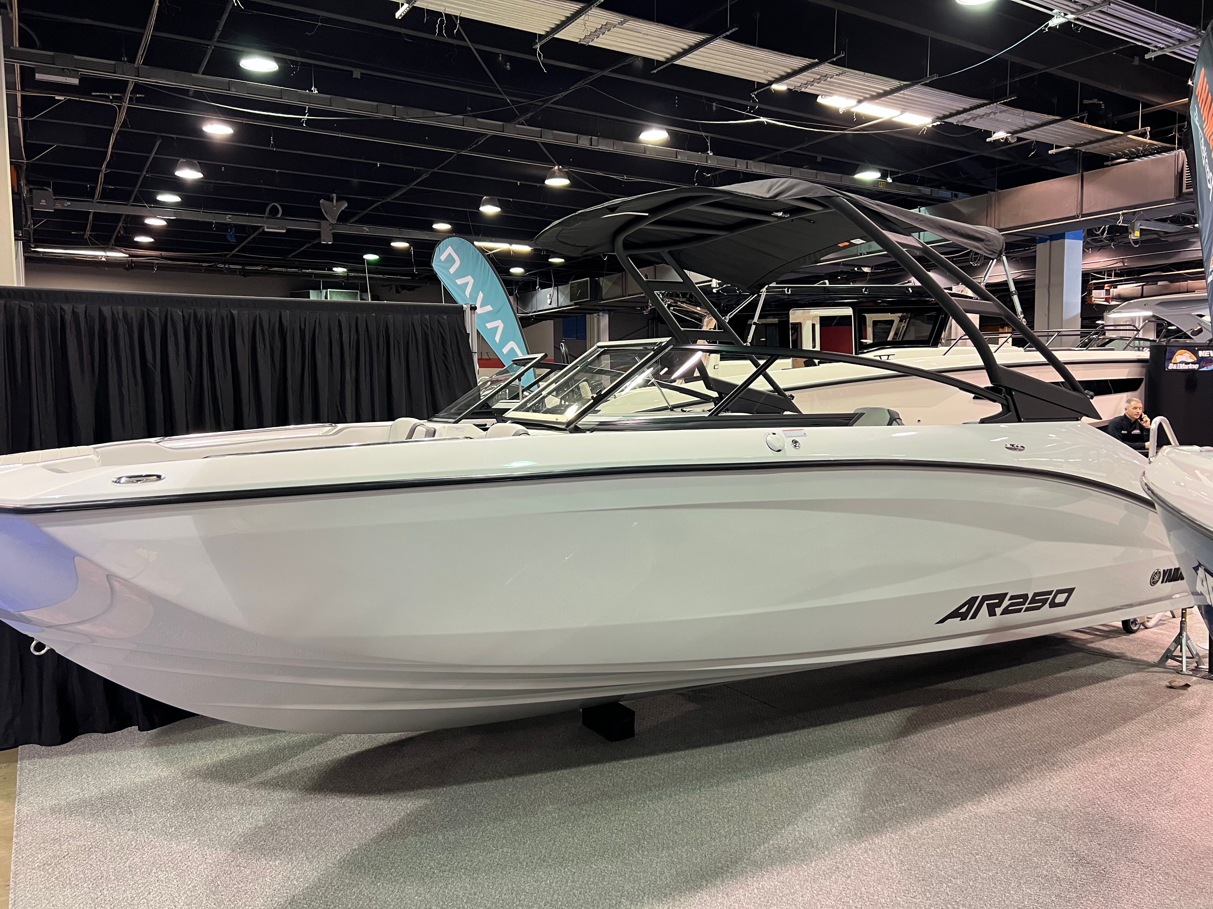 2025 Yamaha Boats AR250