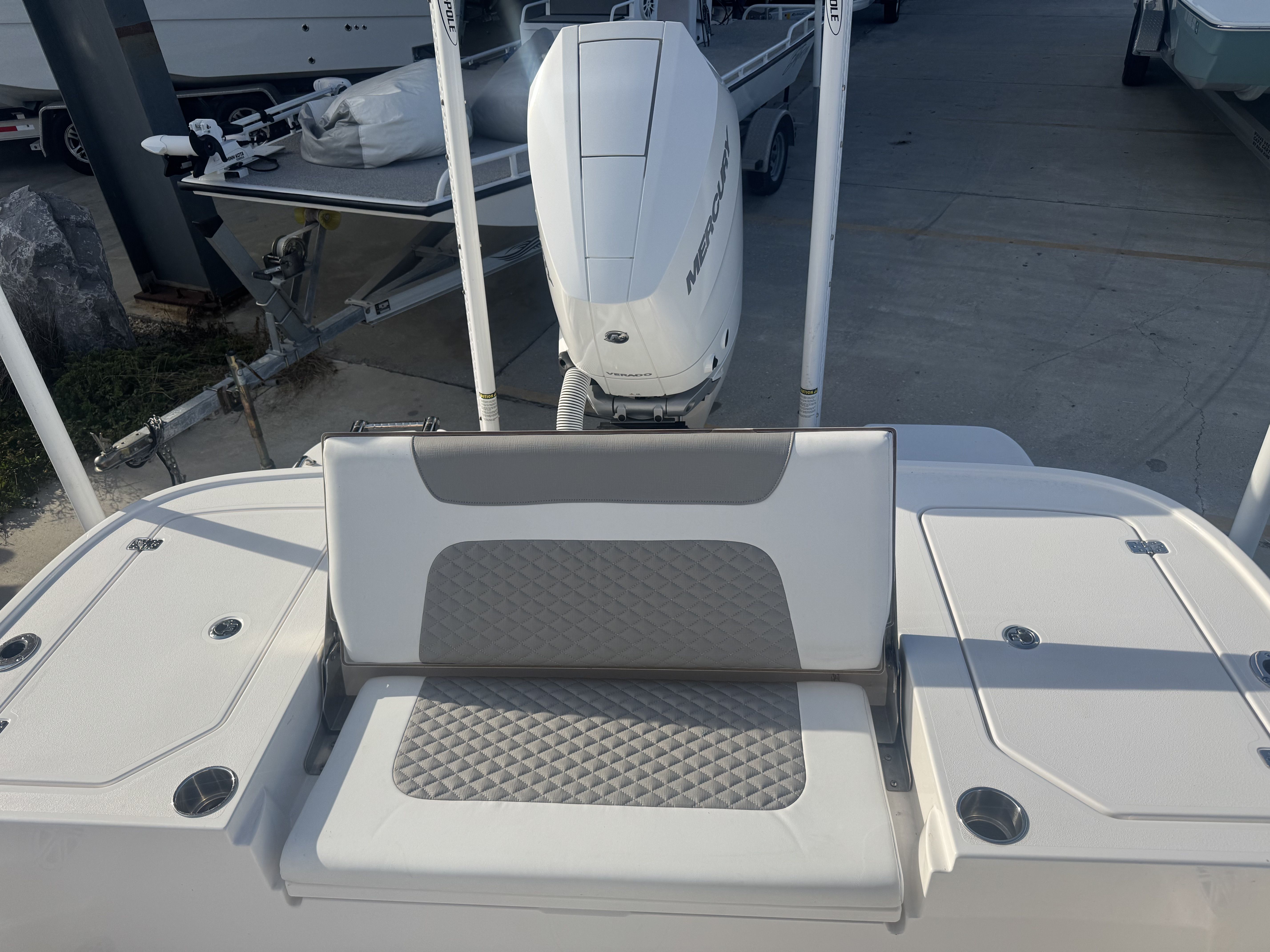 2025 Caymas 28 HB - 2