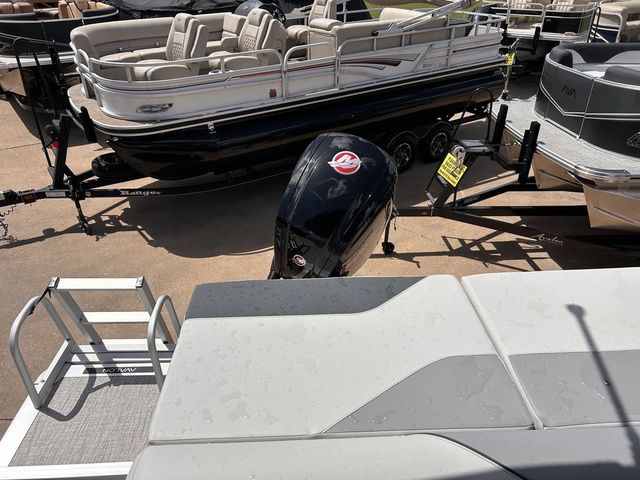 2025 Avalon Venture Cruise Rear Bench 21 FT - 9