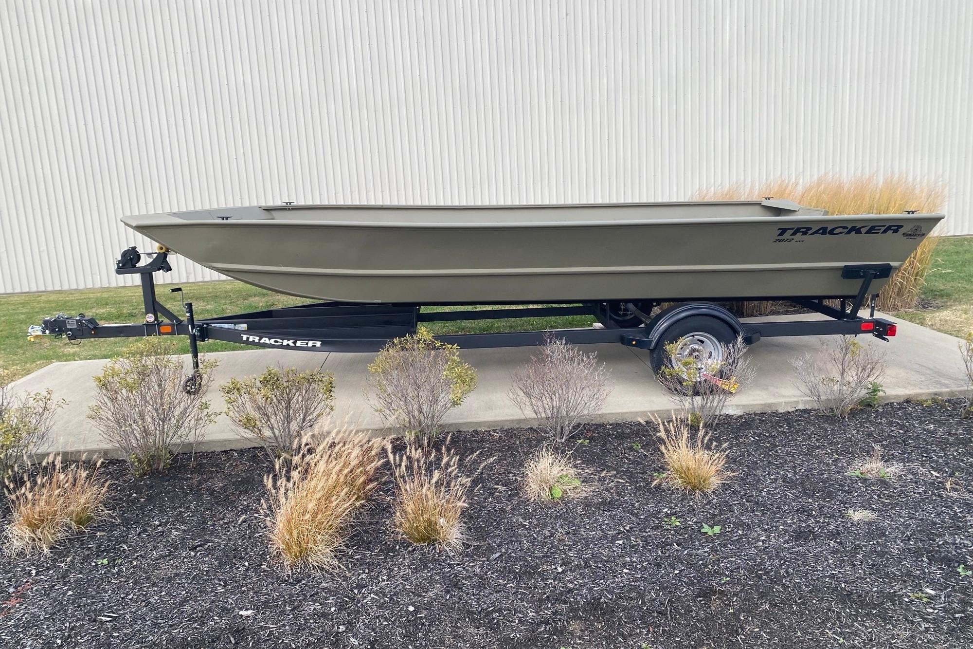2026 Tracker Grizzly 2072 Utility