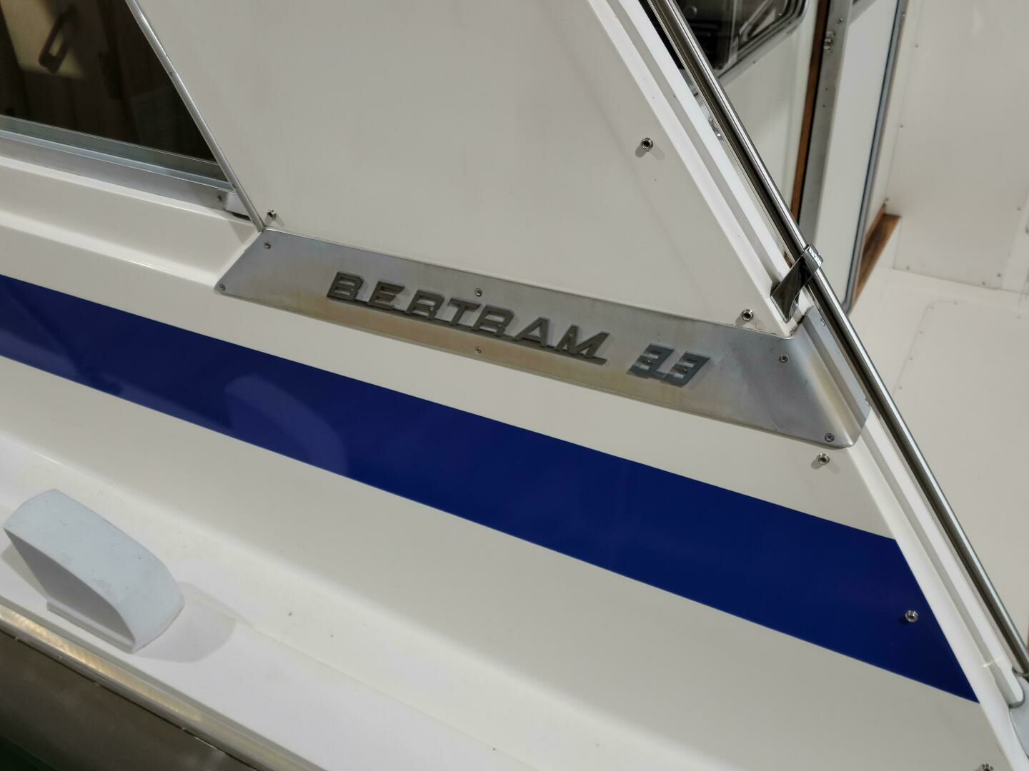 1983 Bertram 33 Flybridge Cruiser - Image 5
