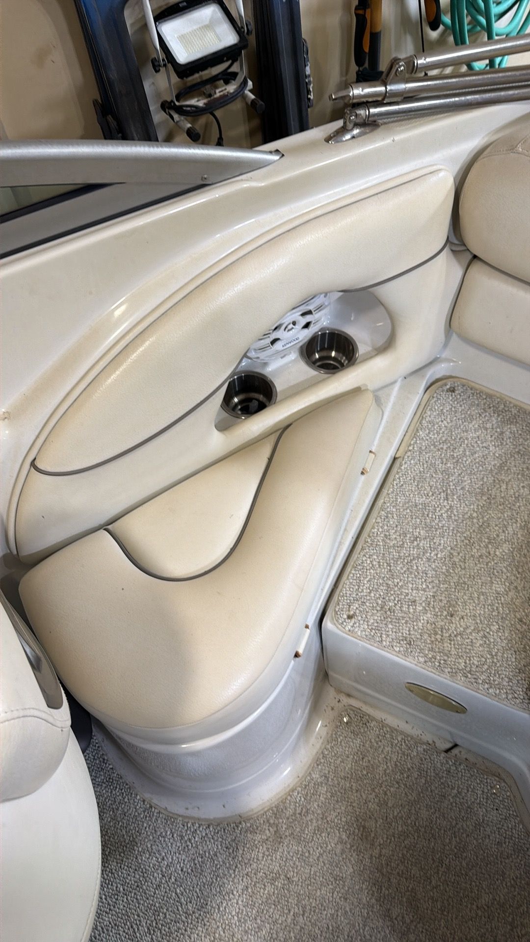2006 Crownline 216 - 10