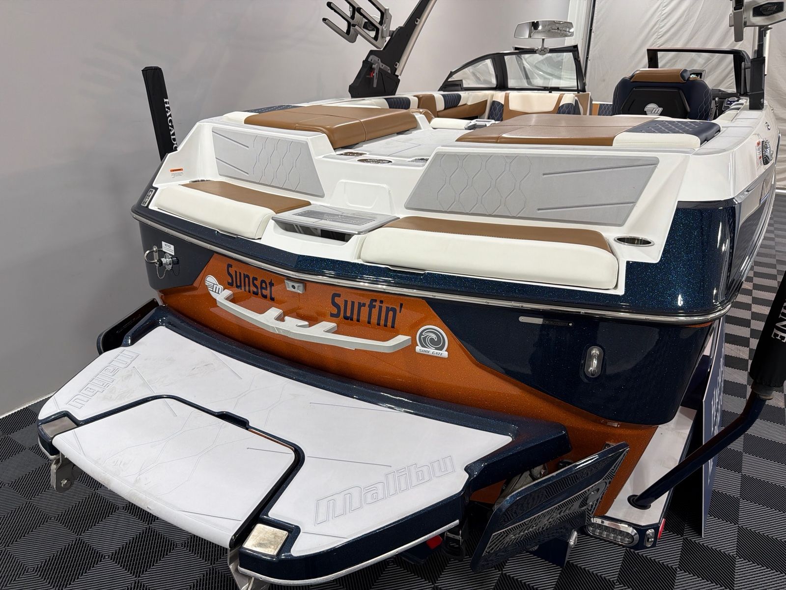 2023 Malibu M220 - 6