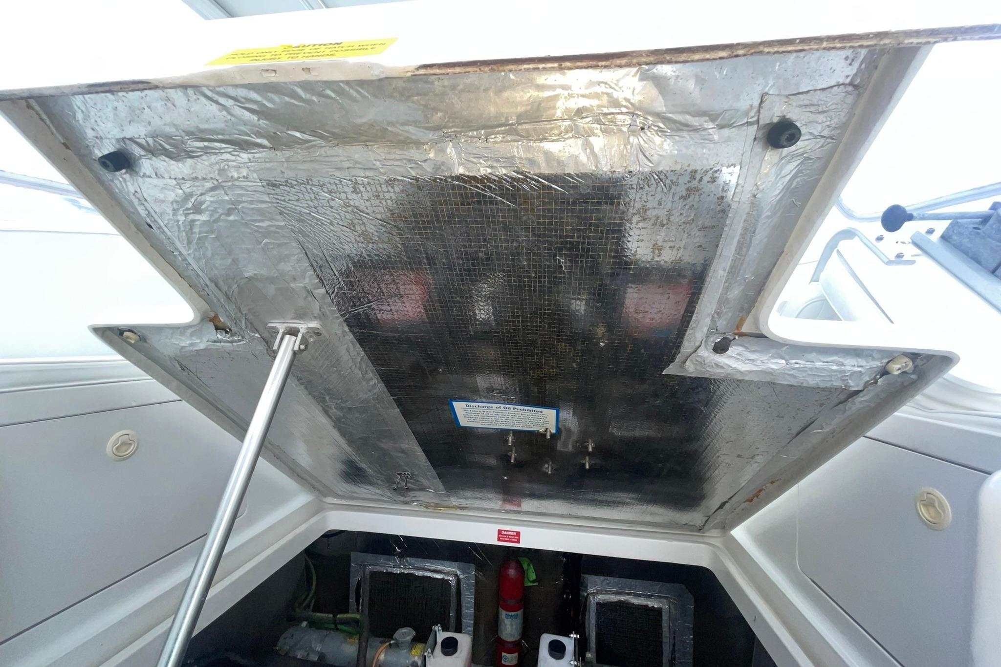 ELDCTRIC ACTUATED ENGINE HATCH WITH GOOD INSULATION