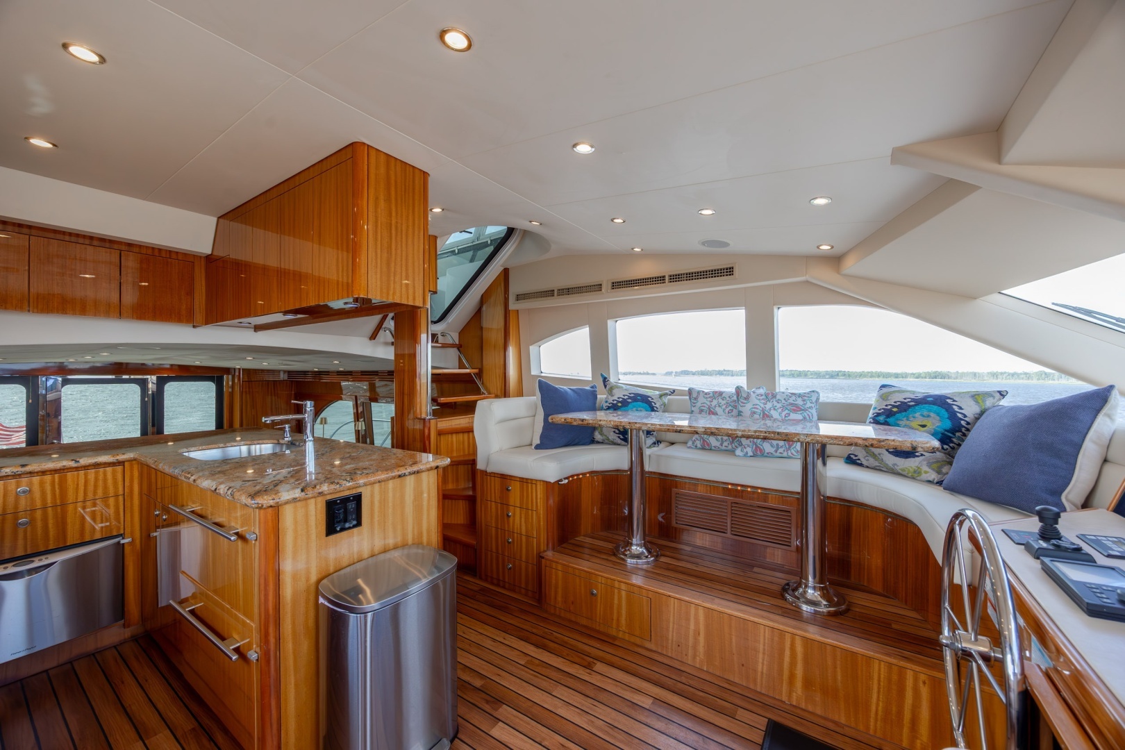 2008 Hatteras Motor Yacht - Image 93