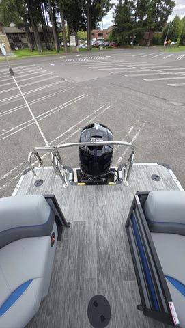2026 Bentley Pontoons BENTLEY BOLT With 150Hp Mercury Four-Stroke Motor - 64