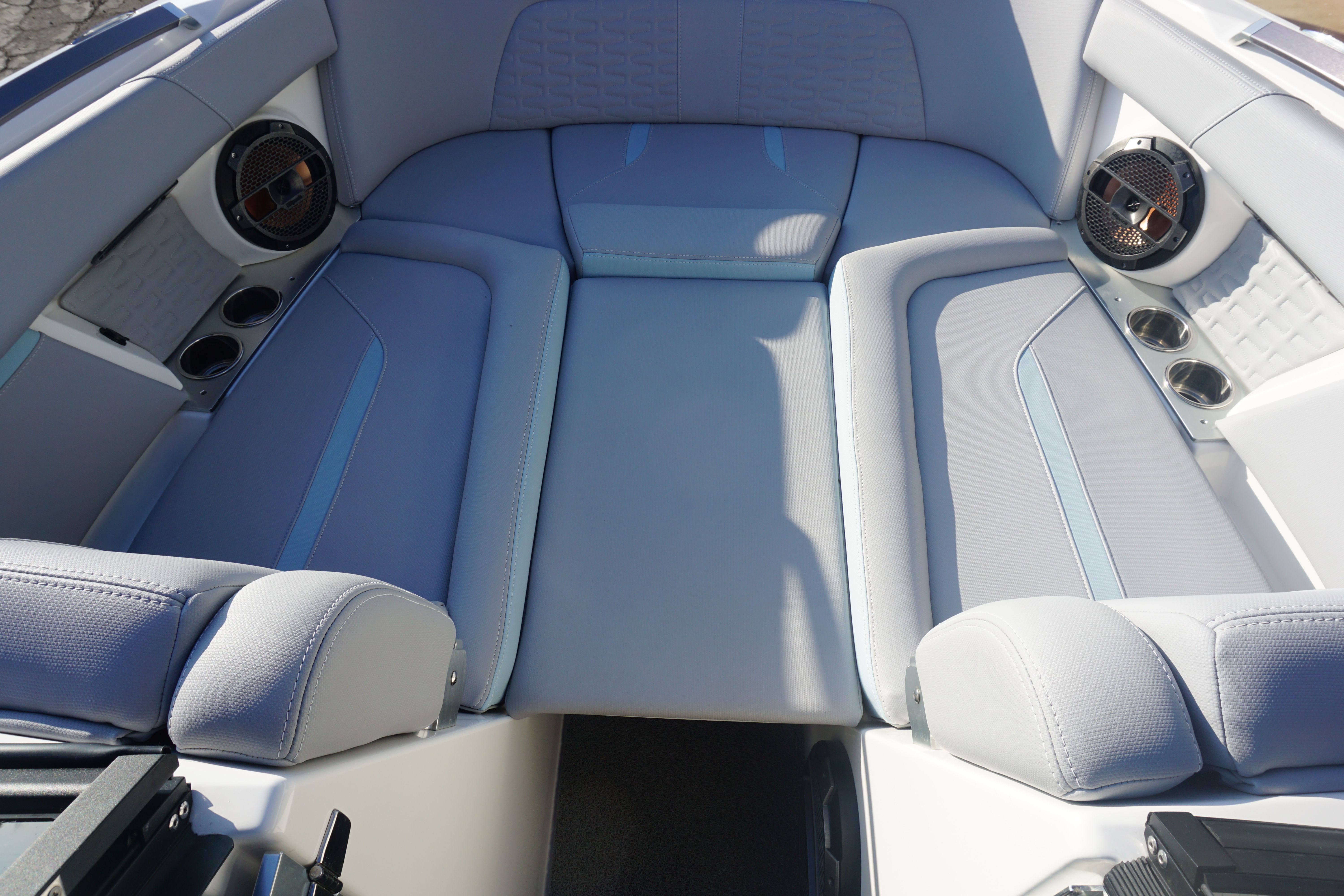 2022 MasterCraft X24 - 25
