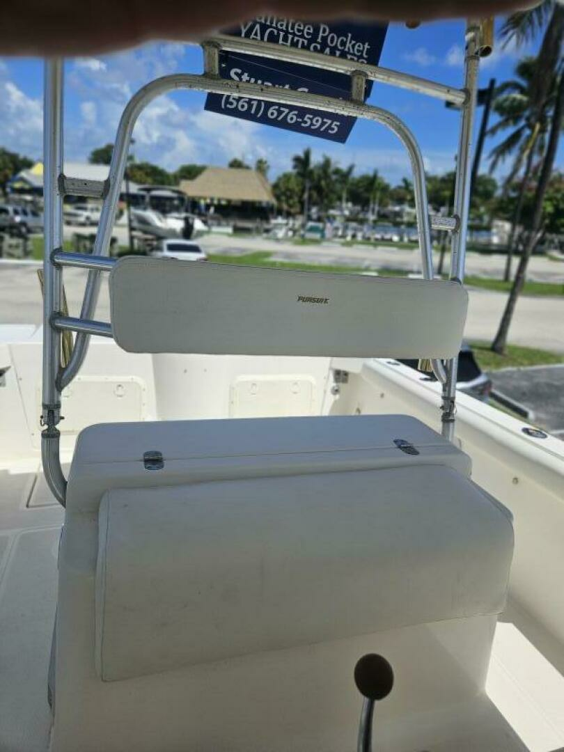 1995 Pursuit 2600 CC - Image 20