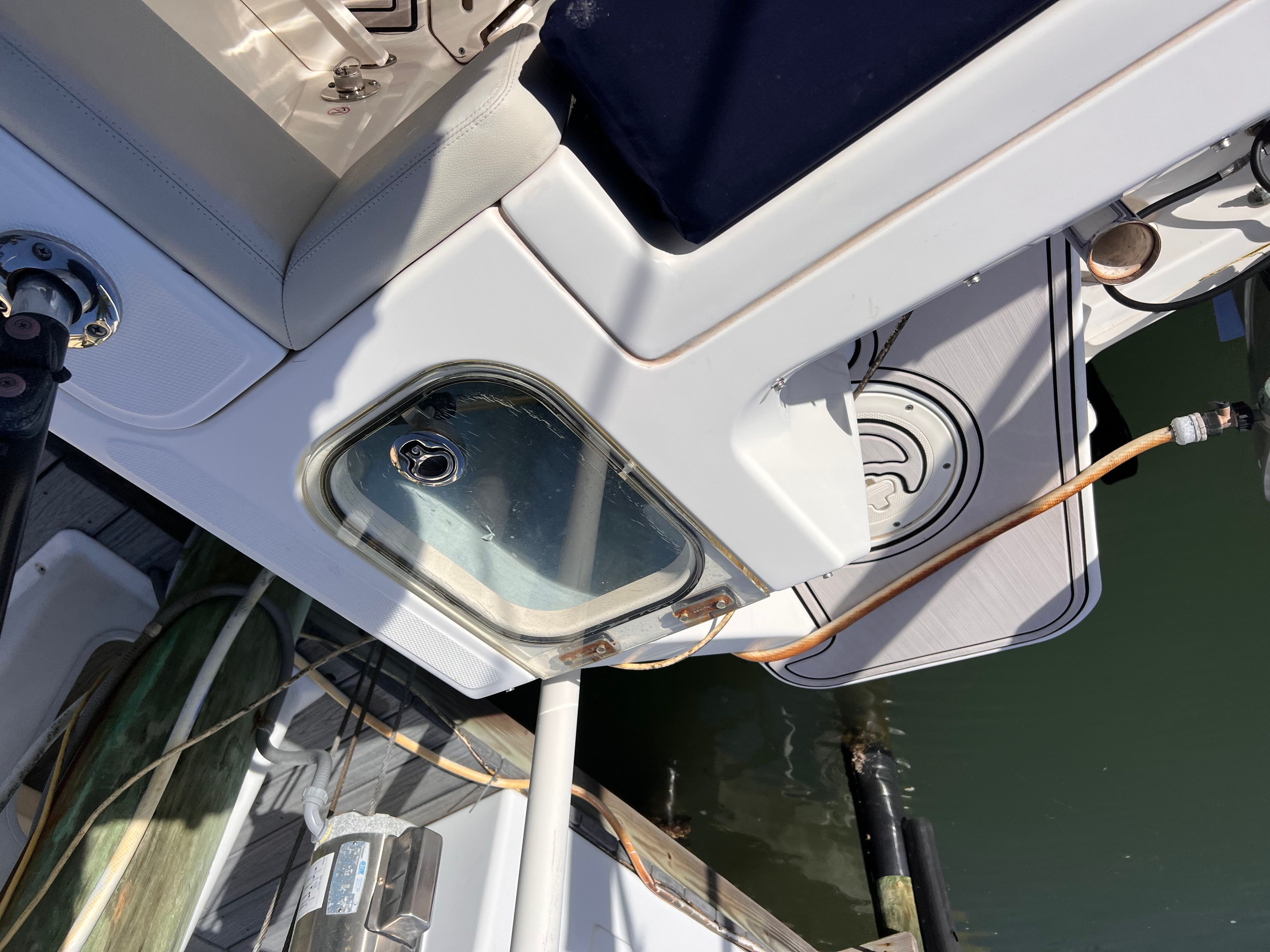 2022 Boston Whaler 240 Vantage - 13