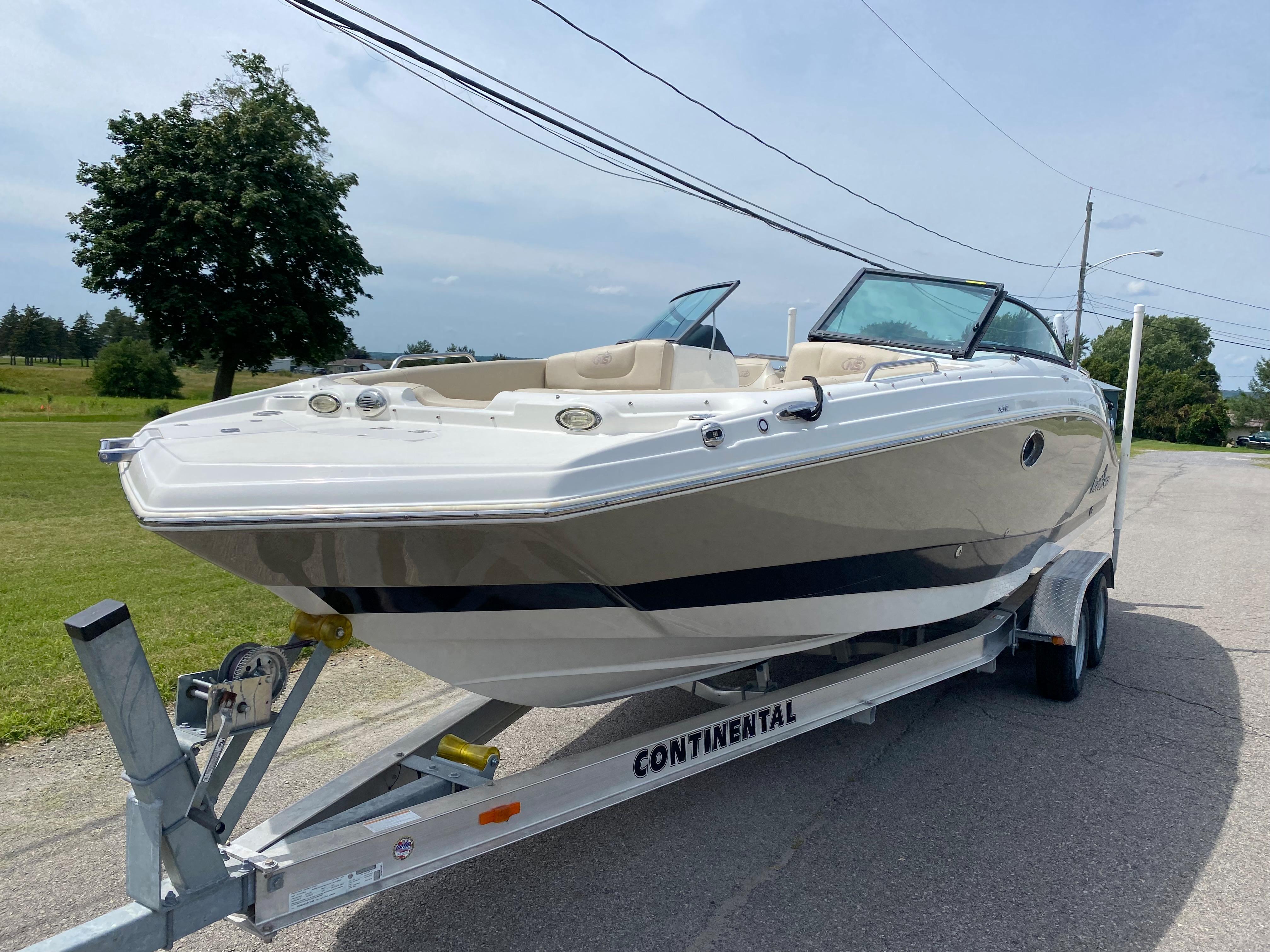 2018 NauticStar 243DC Sport Deck