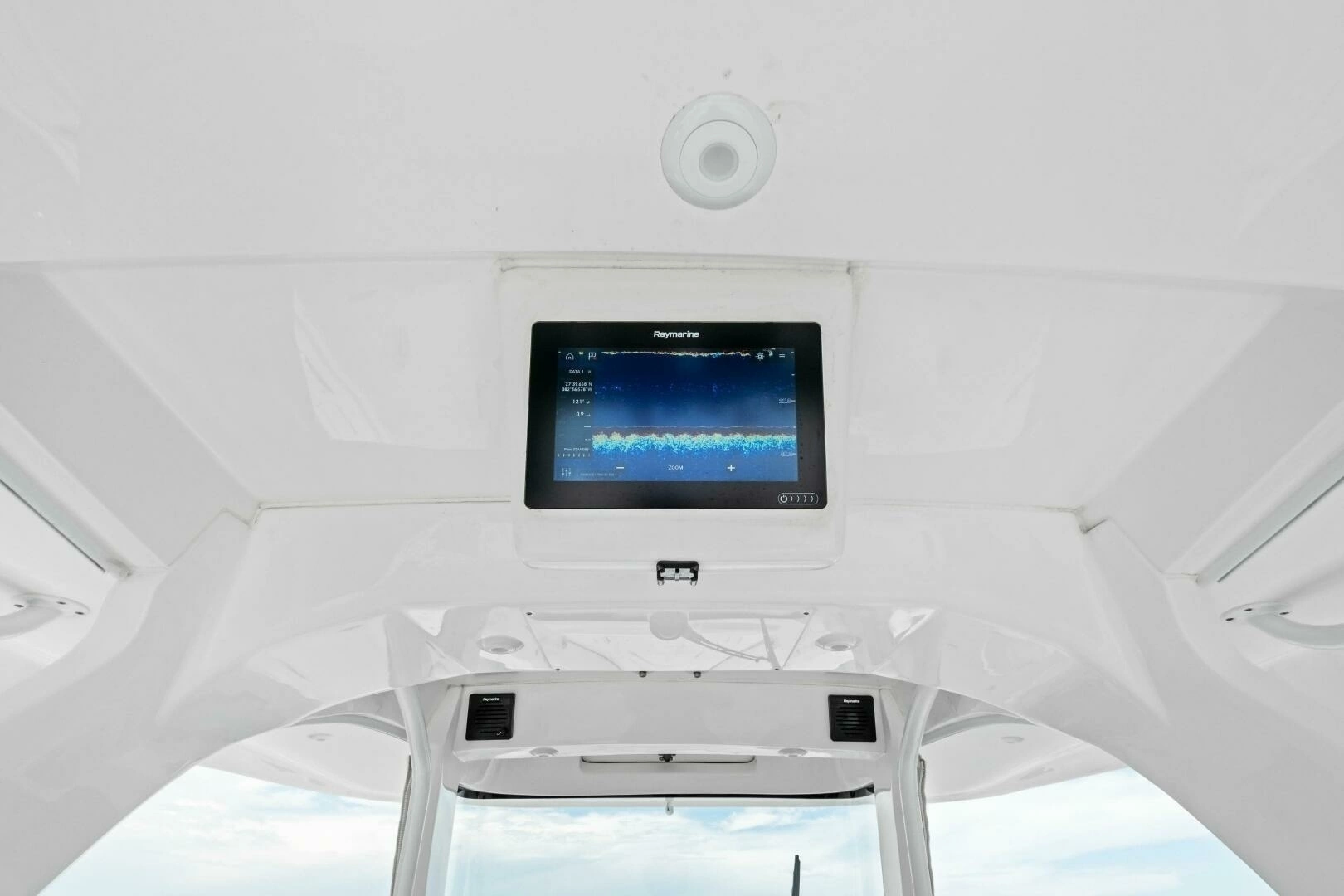 2020 Intrepid 407 Nomad SE - Image 9