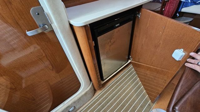 2008 Sea Ray Sundancer 350 - 21
