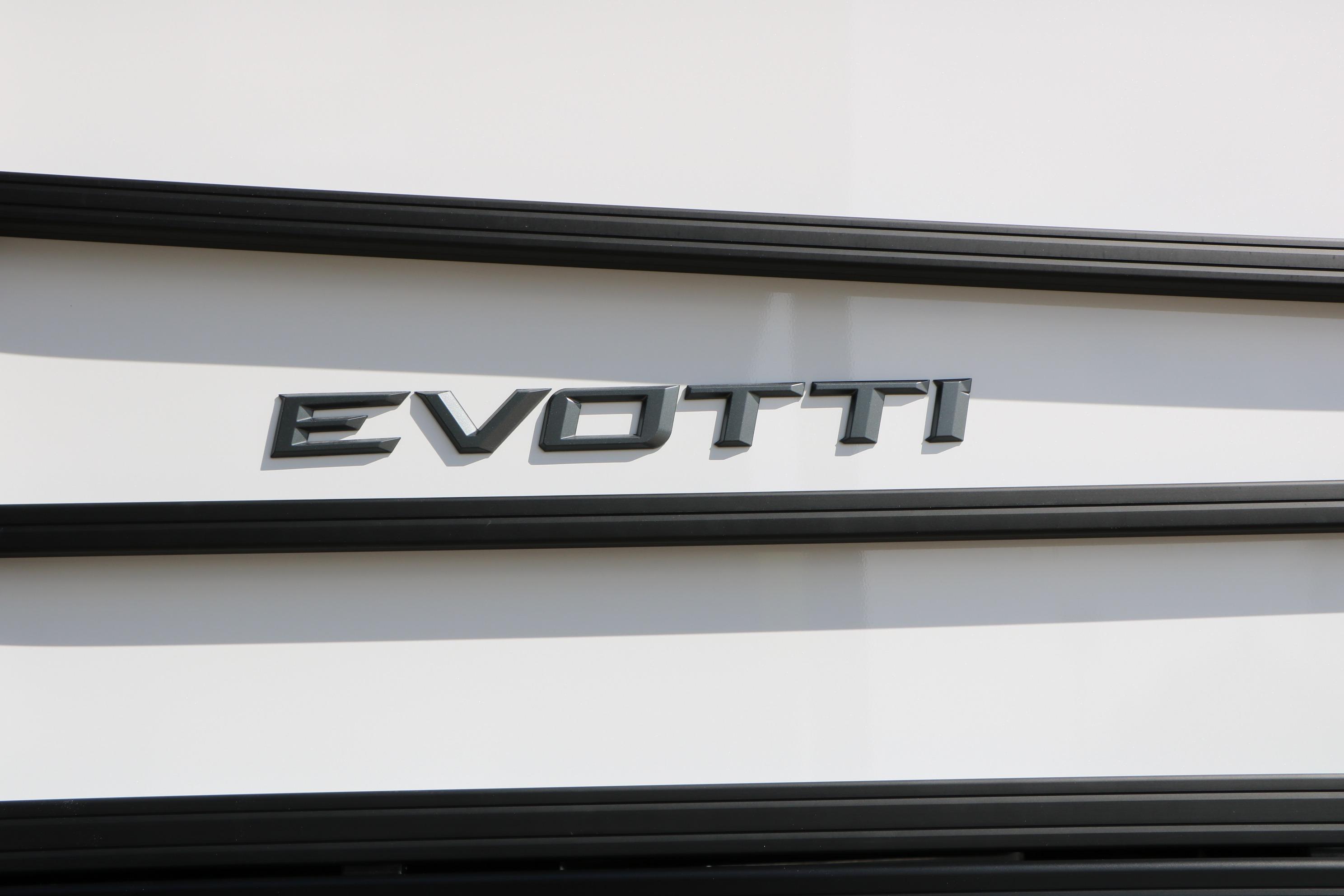 Evotti 725 CS Tri-Toon 2026 logo on sleek white surface.