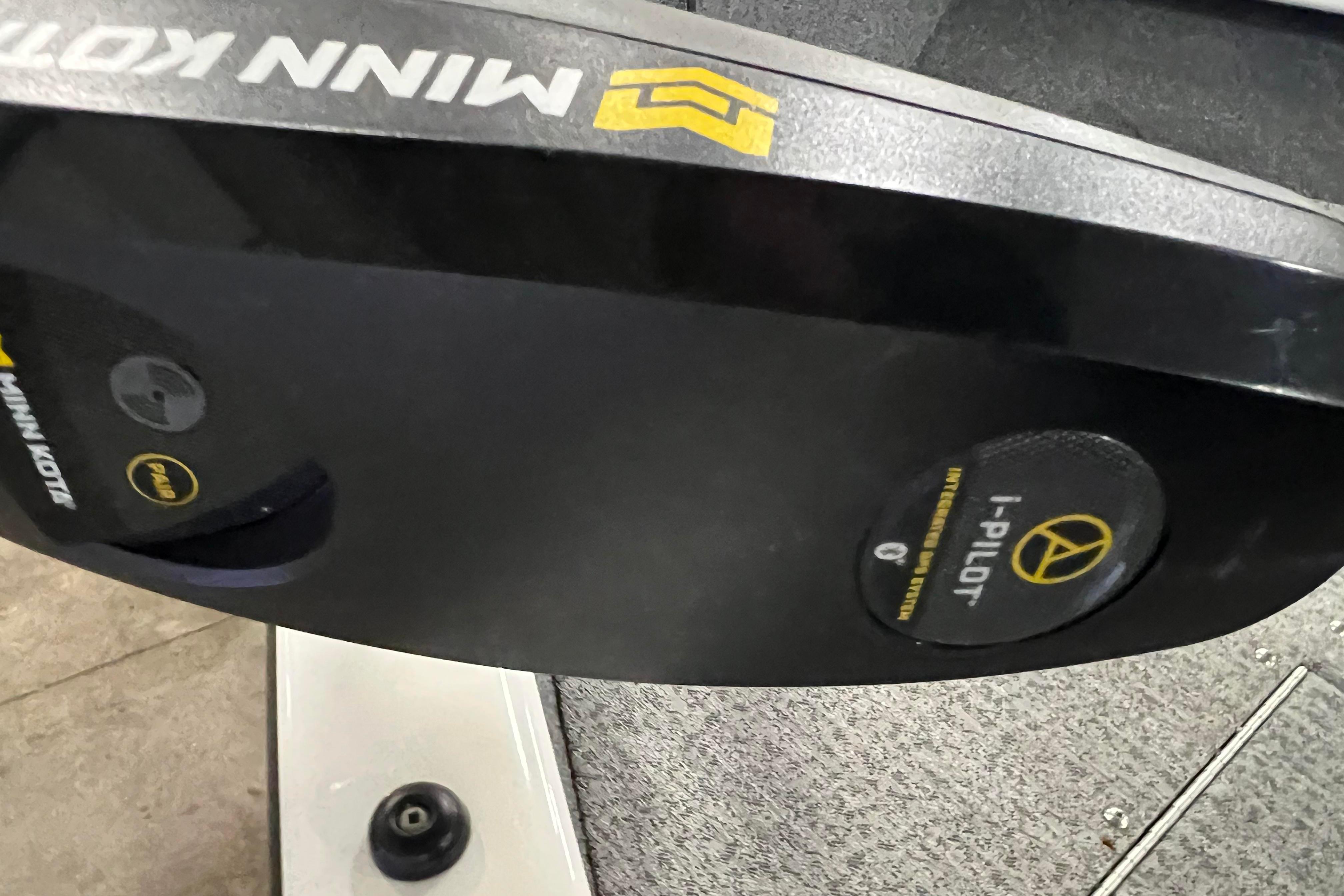 Minn Kota i-Pilot trolling motor on 2022 Tracker Pro Guide V-16 WT boat.